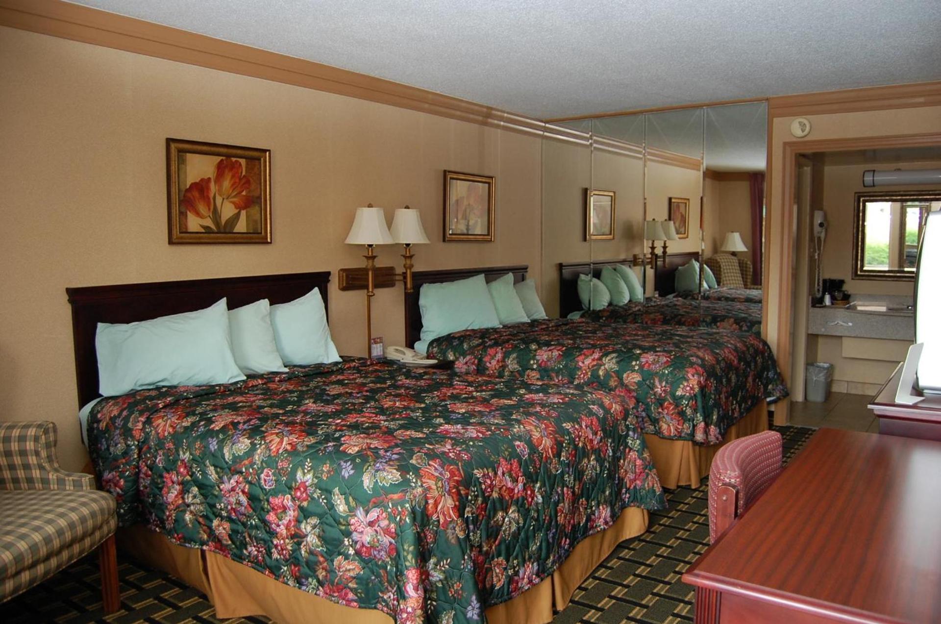 Executive Inn, Springdale photo 40