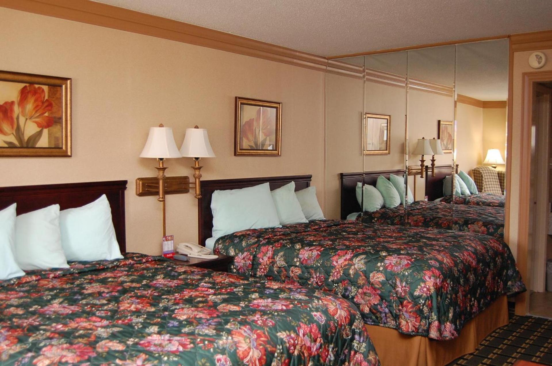Executive Inn, Springdale photo 43
