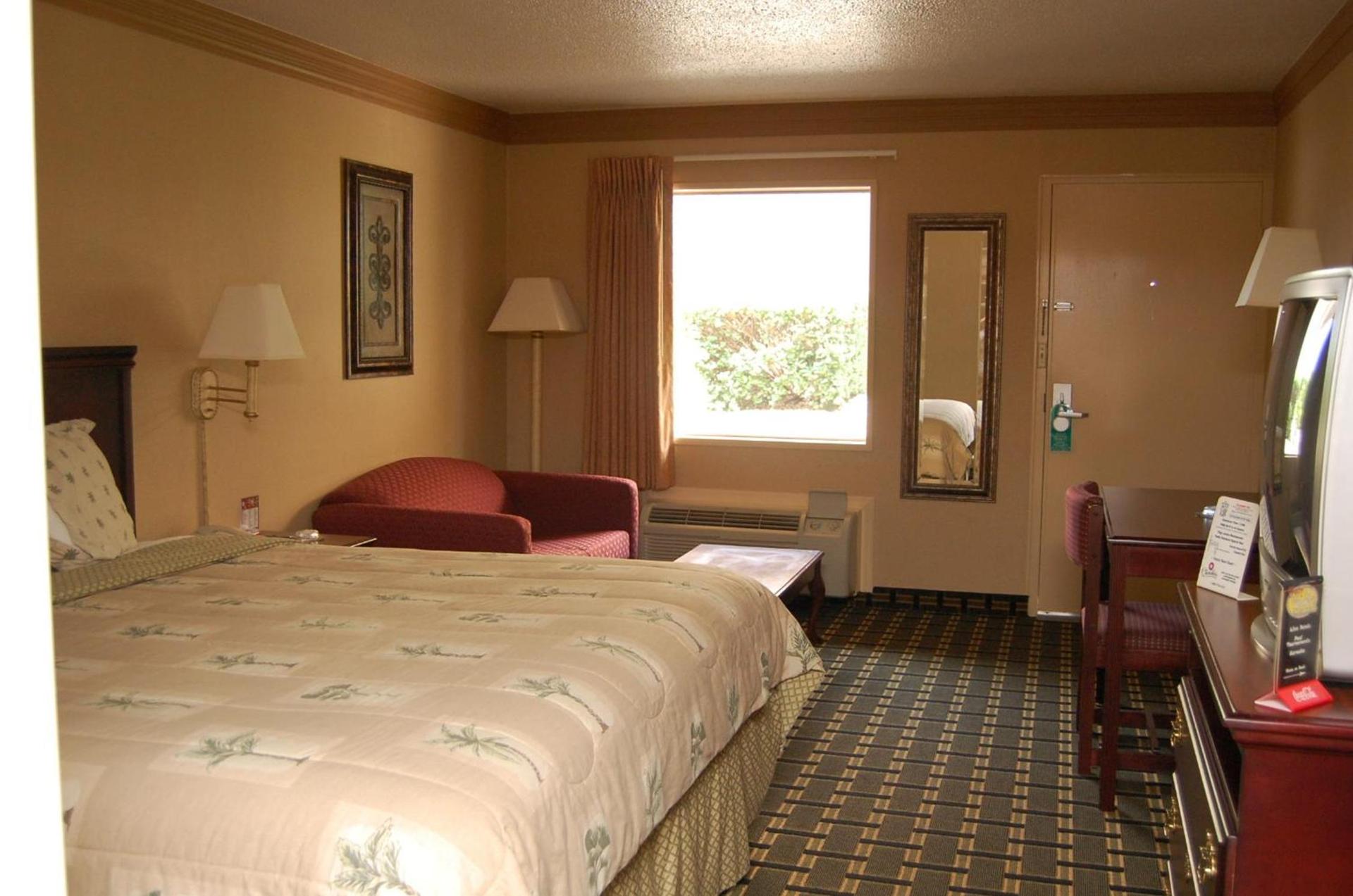 Executive Inn, Springdale photo 45