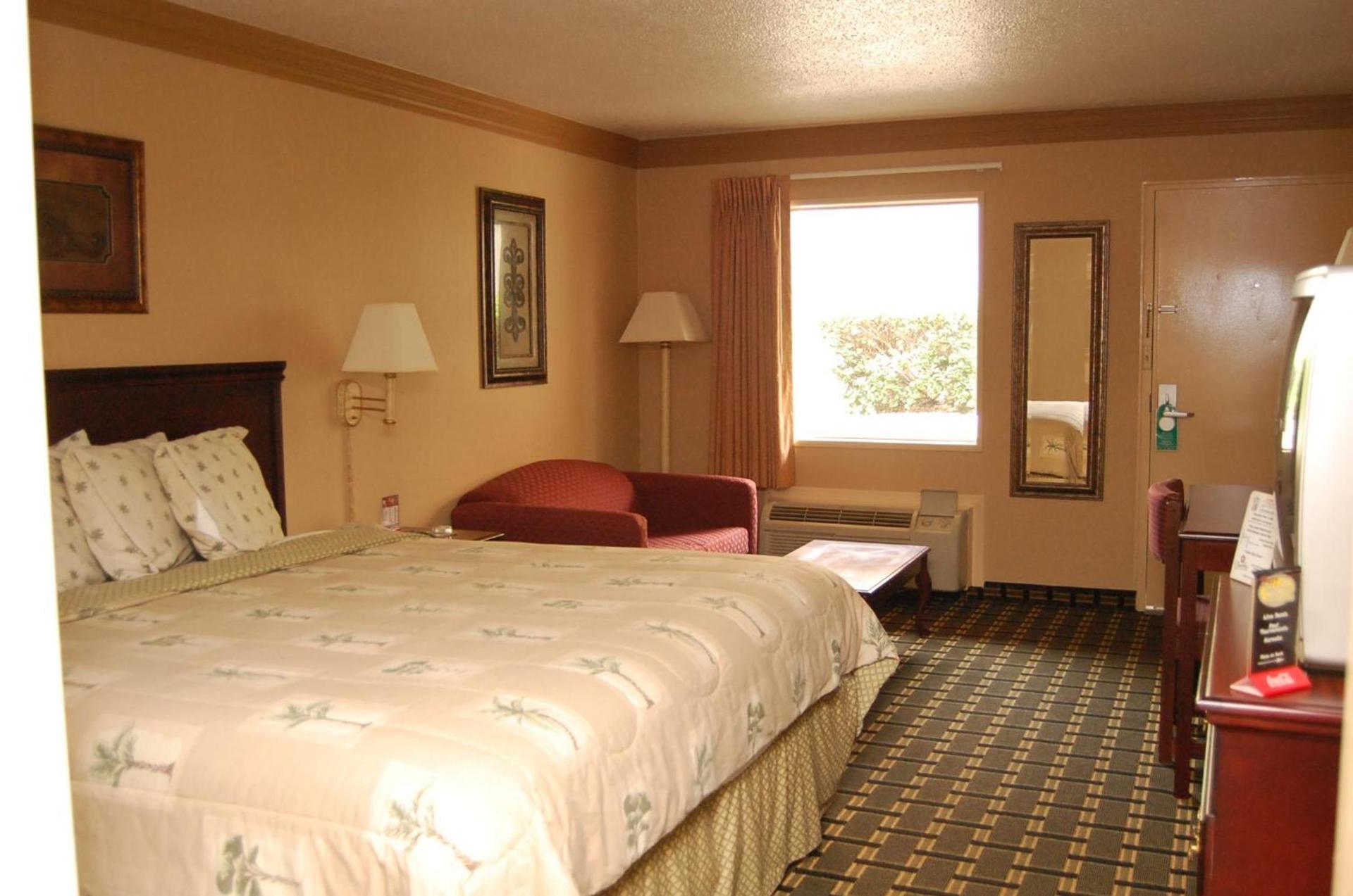 Executive Inn, Springdale photo 46