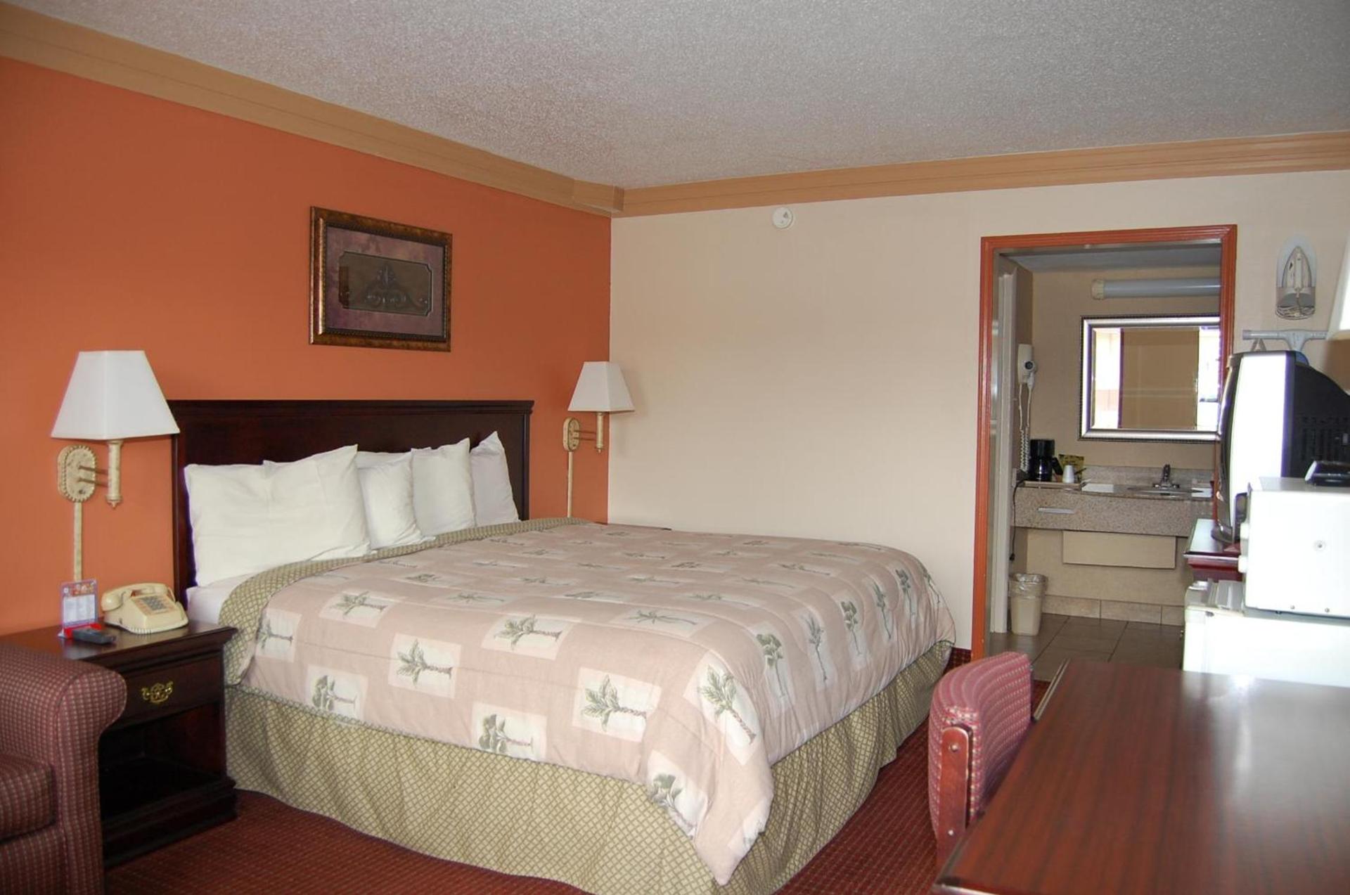 Executive Inn, Springdale photo 51