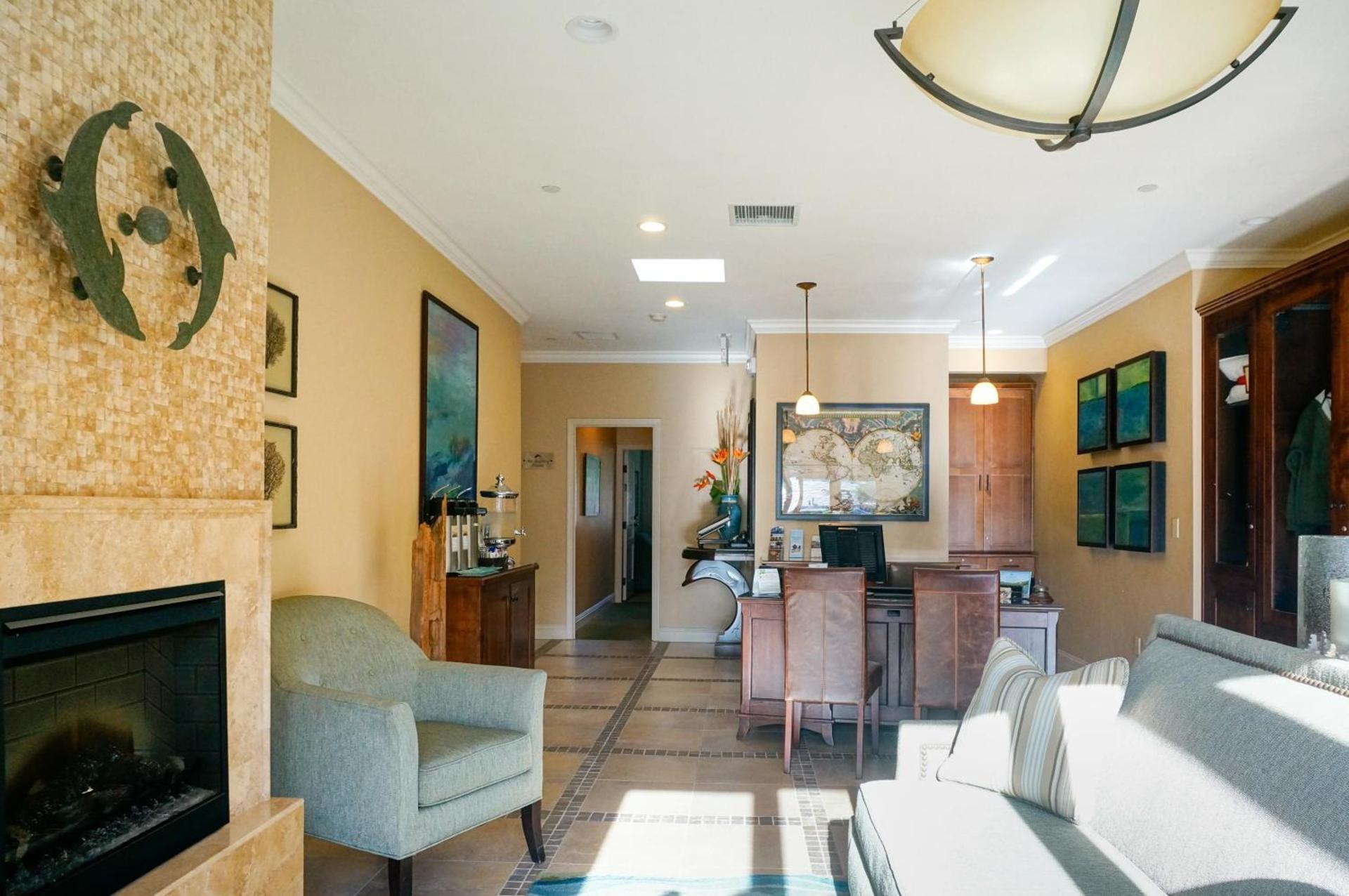 Blue Dolphin Inn photo 2