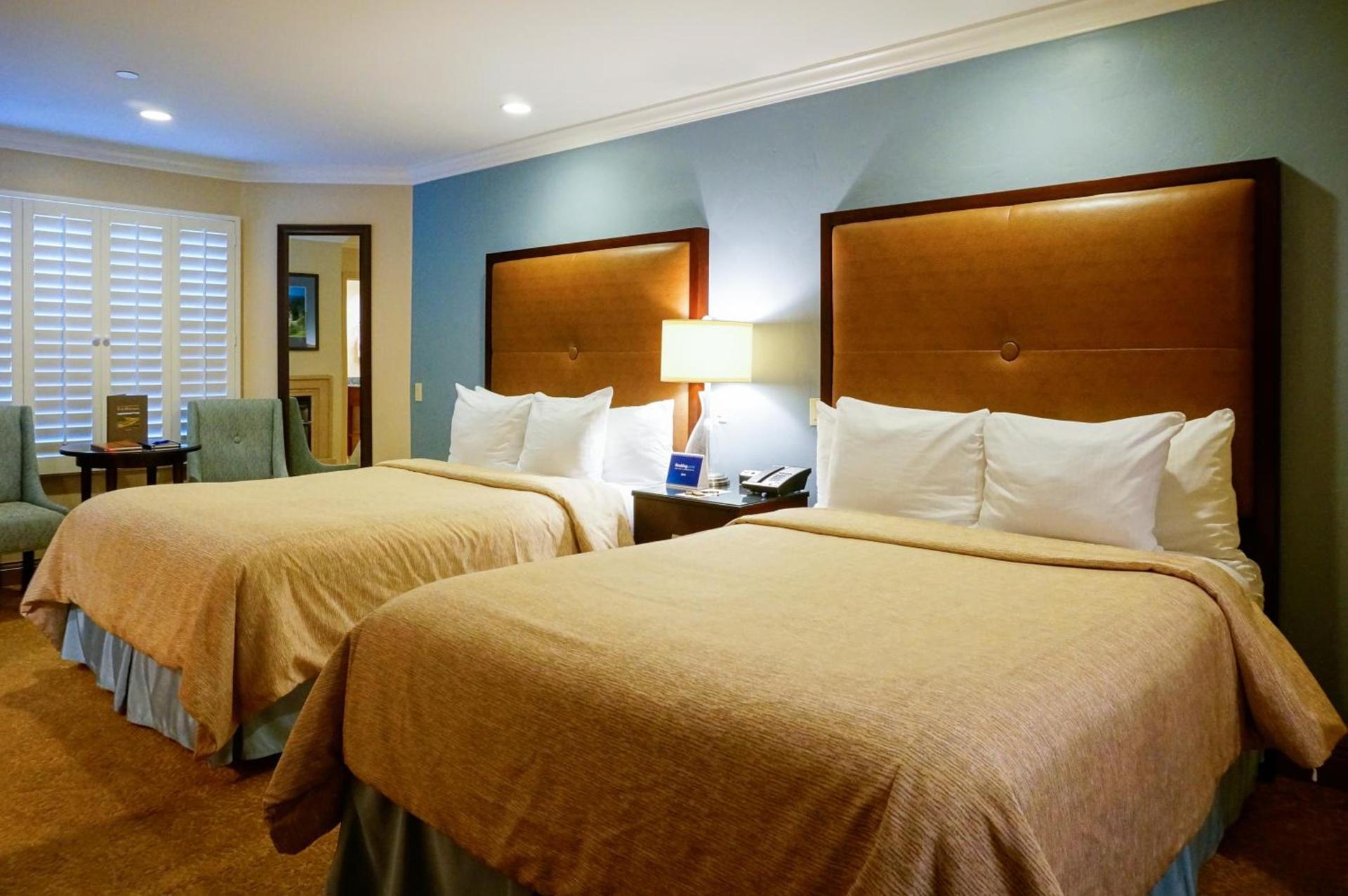 Blue Dolphin Inn photo 15