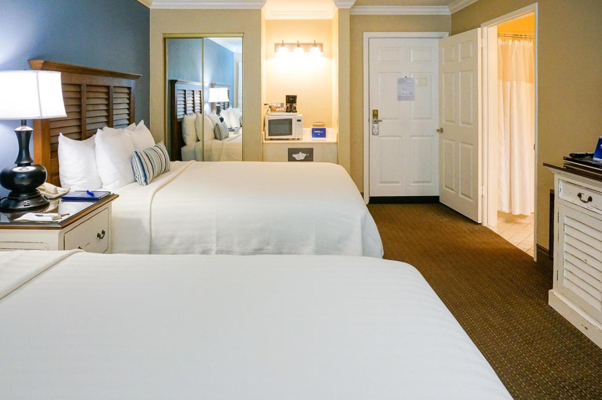 Sand Pebbles Inn photo 27