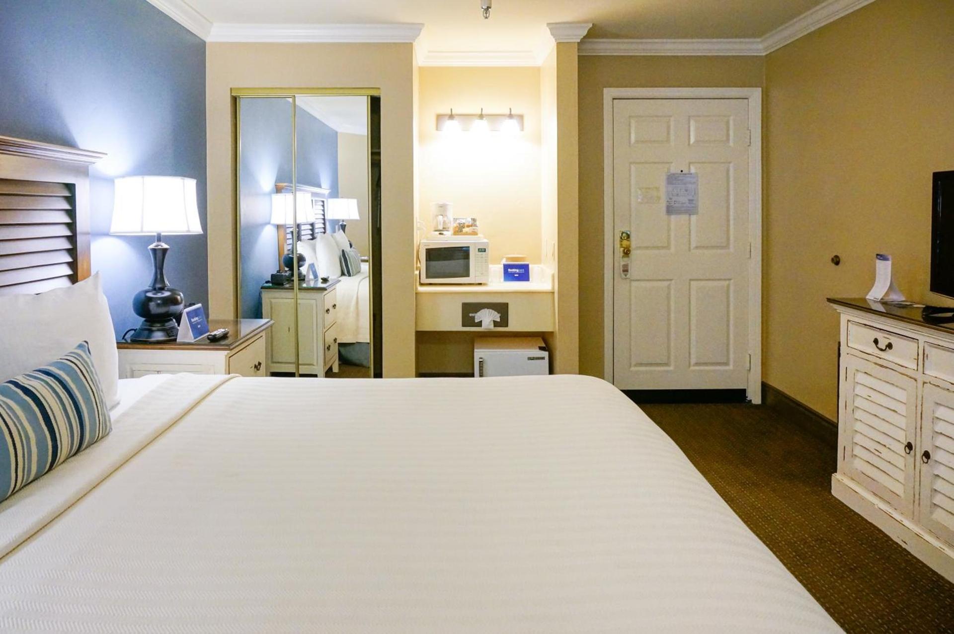 Sand Pebbles Inn photo 28