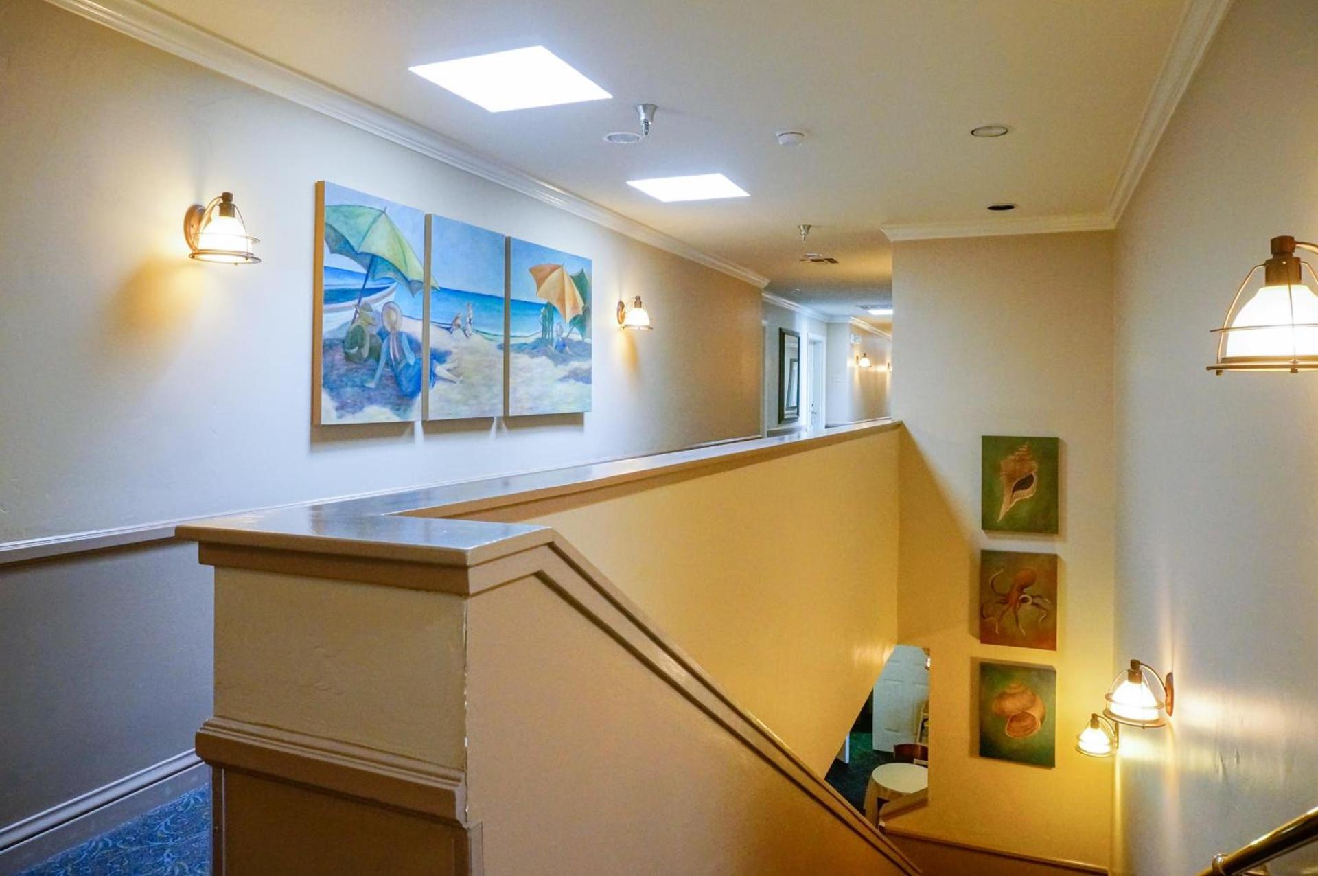 Sand Pebbles Inn photo 31