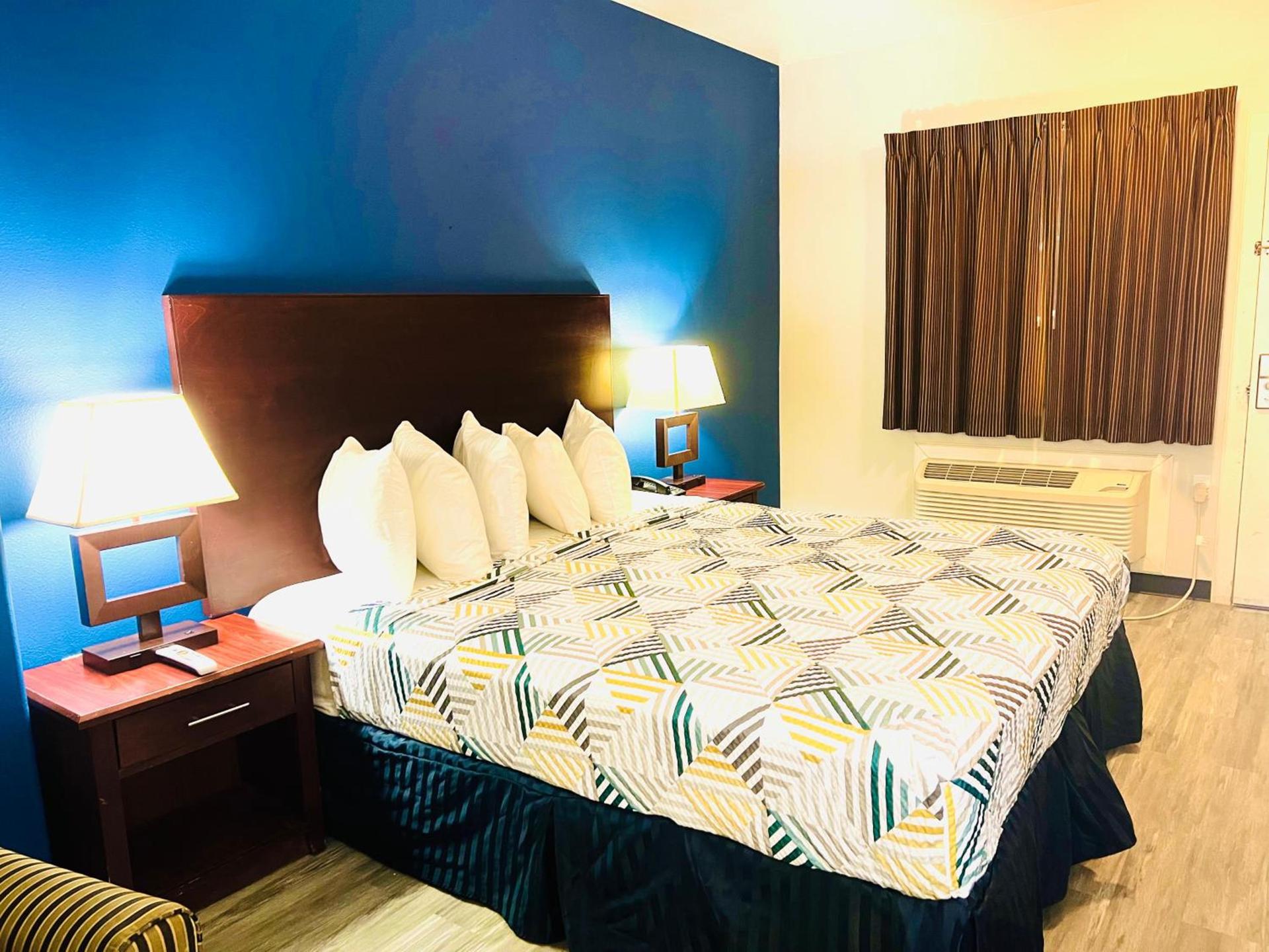 Baymont by Wyndham Ridgecrest photo 21