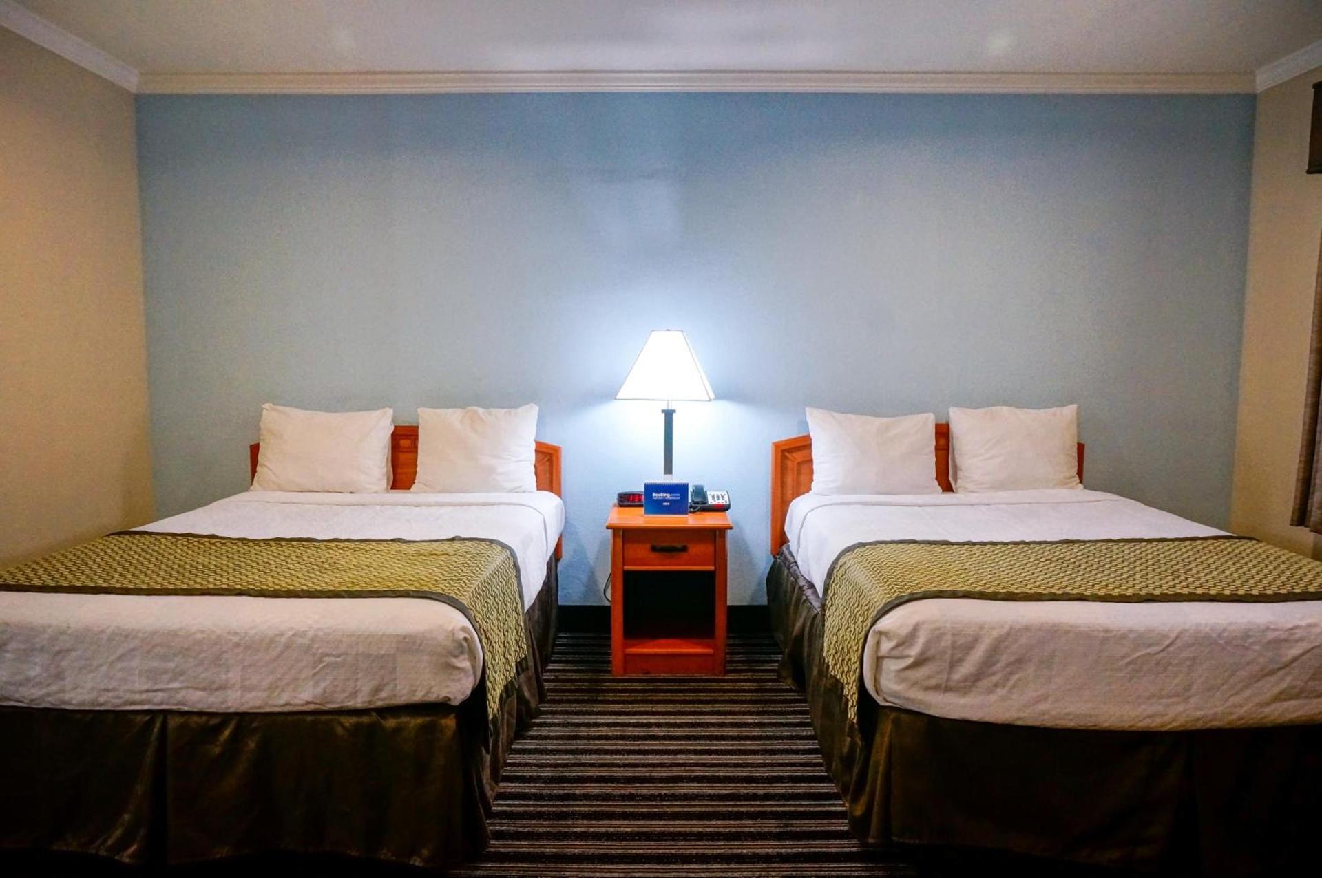 Hotel Parmani Near Stanford University photo 18