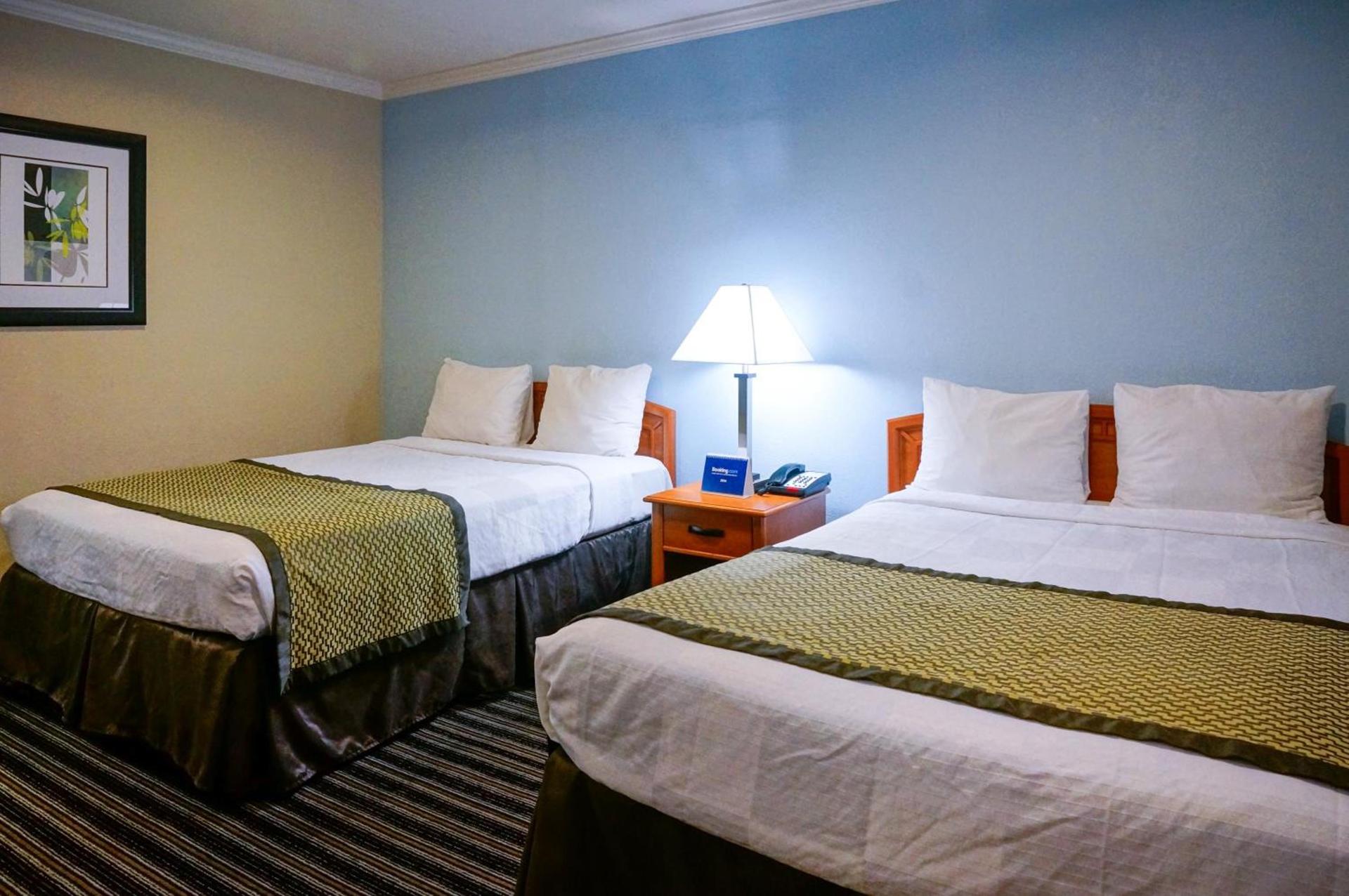 Hotel Parmani Near Stanford University photo 7