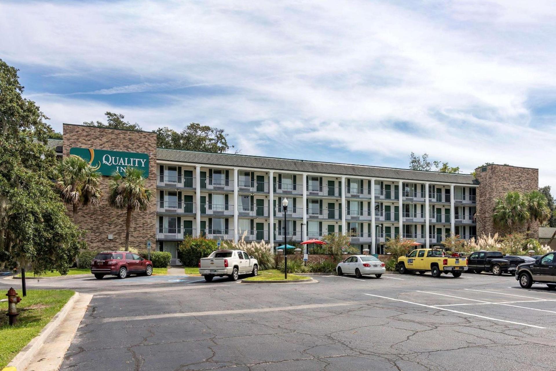 Quality Inn At Town Center photo 1