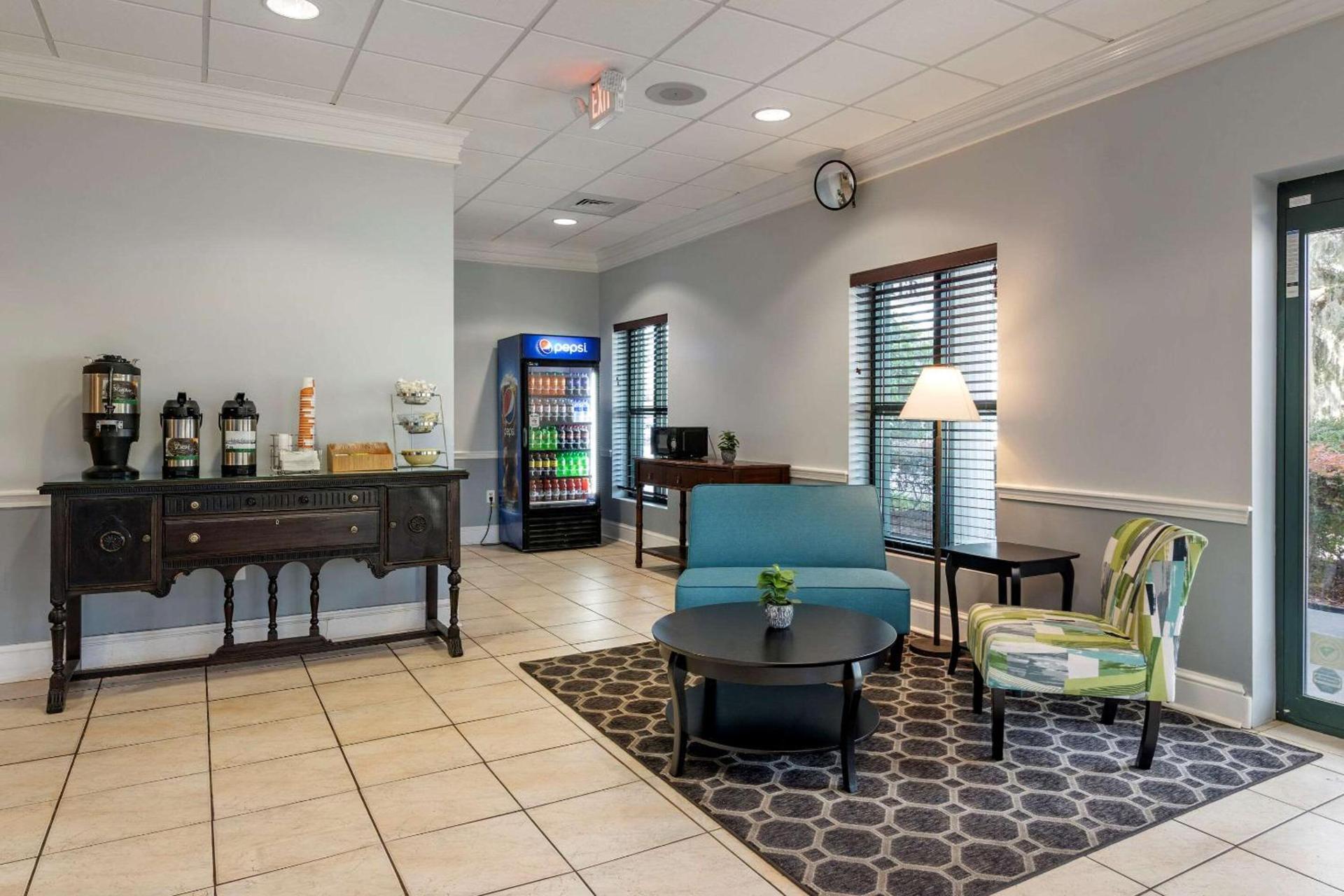 Quality Inn At Town Center photo 6