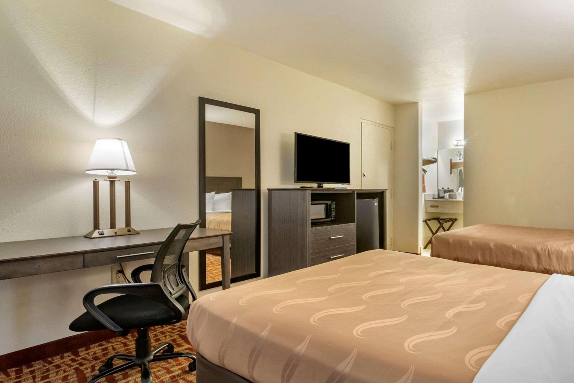 Quality Inn At Town Center photo 17