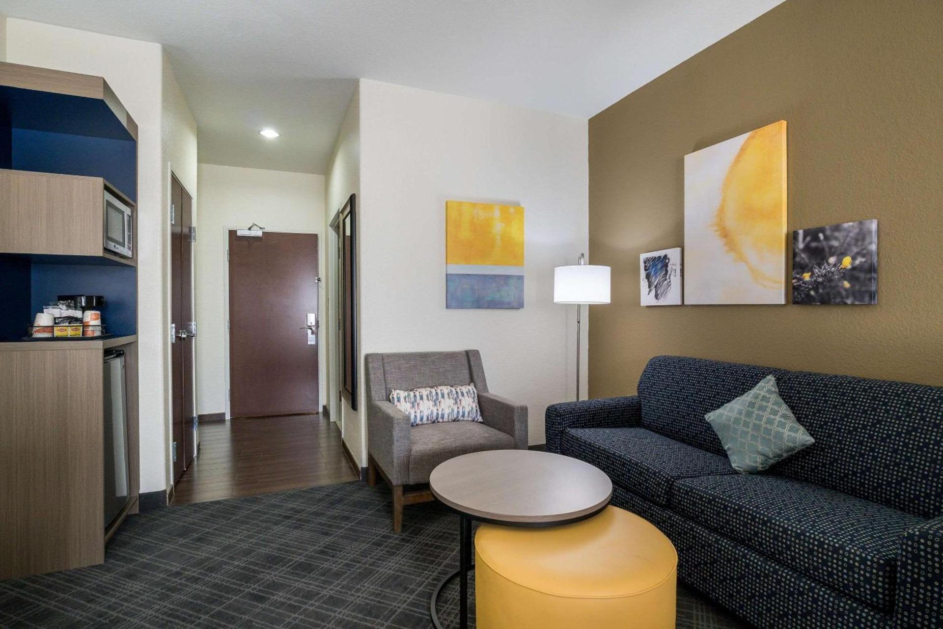 Comfort Inn & Suites Victoria North photo 30