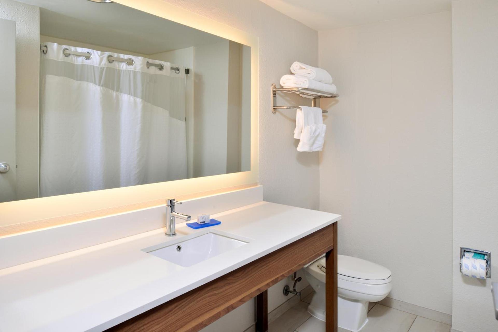 Holiday Inn Express Blowing Rock South, an IHG Hotel photo 8