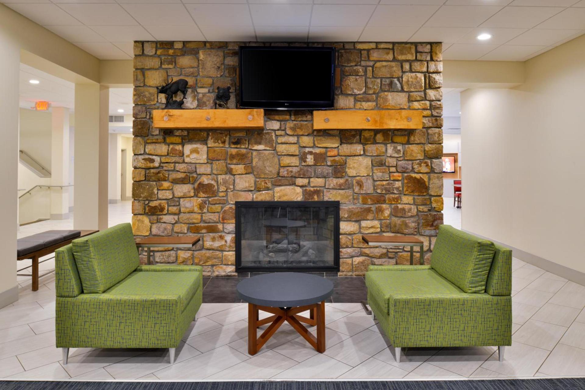 Holiday Inn Express Blowing Rock South, an IHG Hotel photo 3