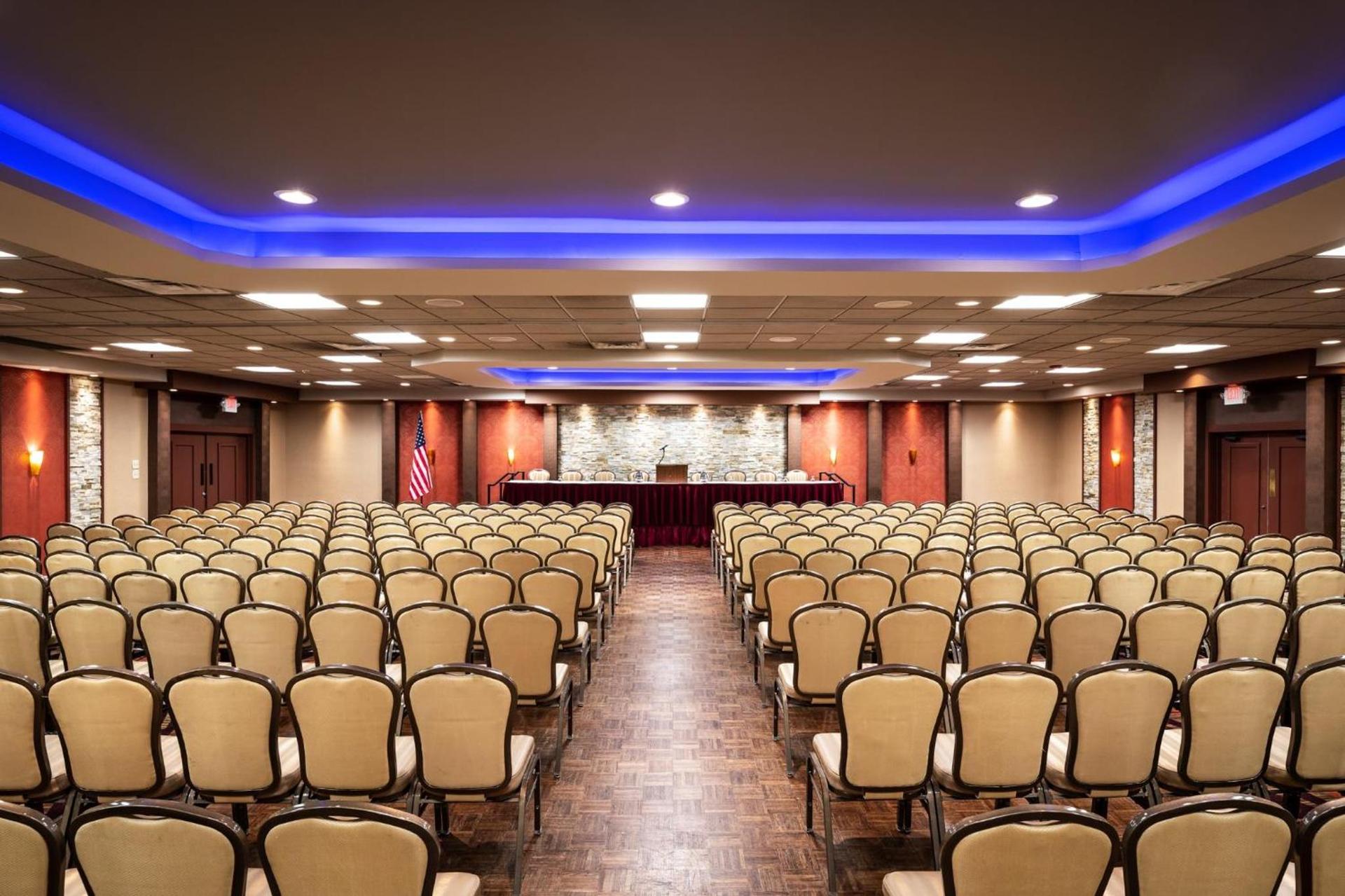 Holiday Inn Newark International Airport photo 28