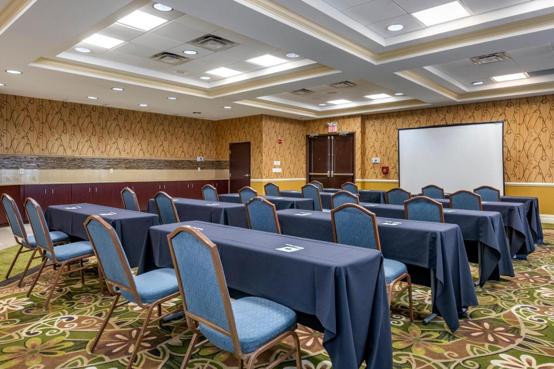 Holiday Inn Resort Orlando - Lake Buena Vista by IHG photo 77