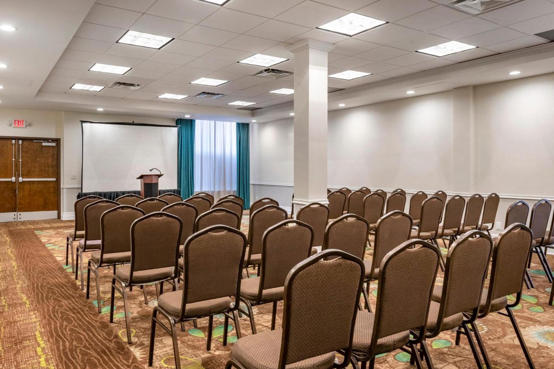 Holiday Inn Resort Orlando - Lake Buena Vista by IHG photo 85
