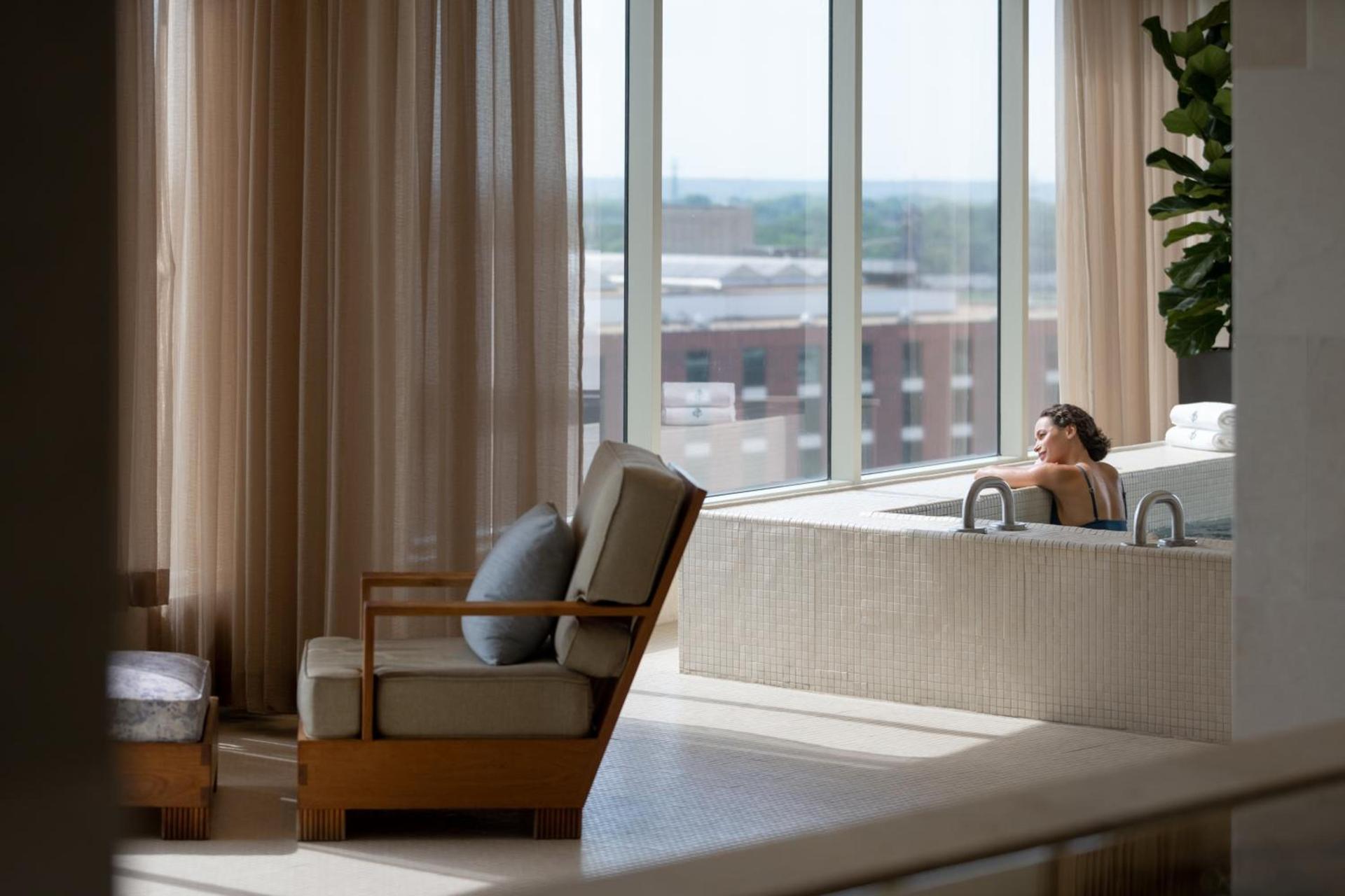 Four Seasons St. Louis photo 23