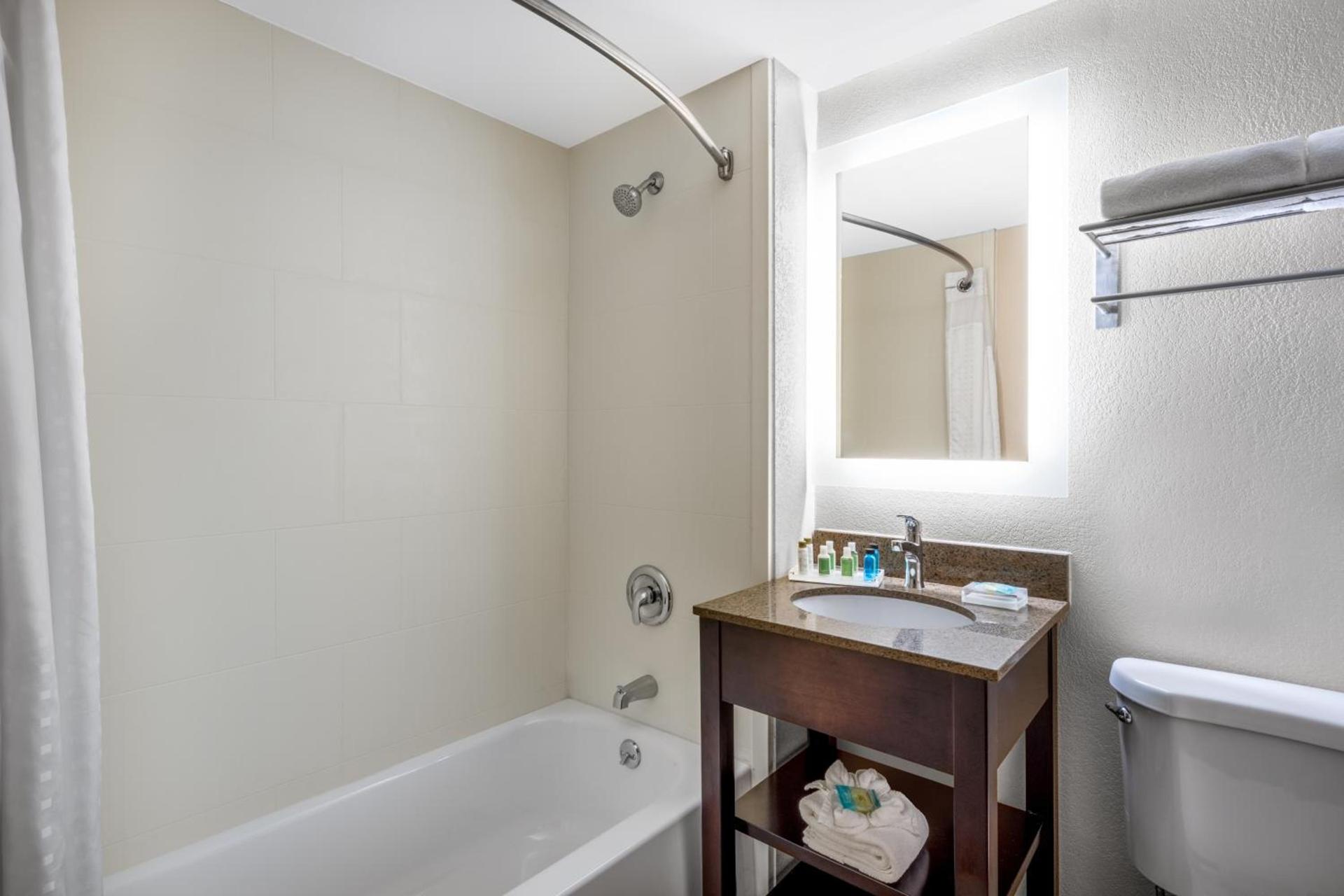 Holiday Inn Poughkeepsie by IHG photo 18