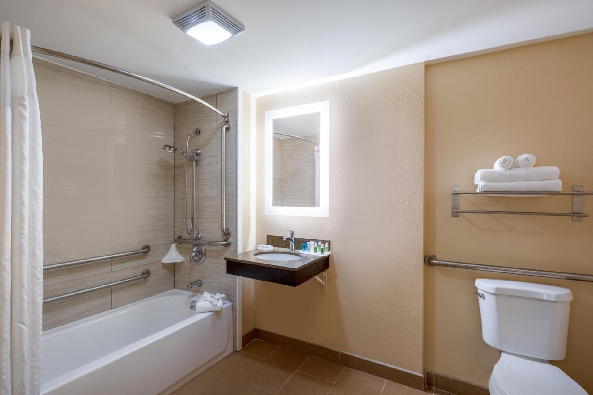 Holiday Inn Poughkeepsie by IHG photo 7