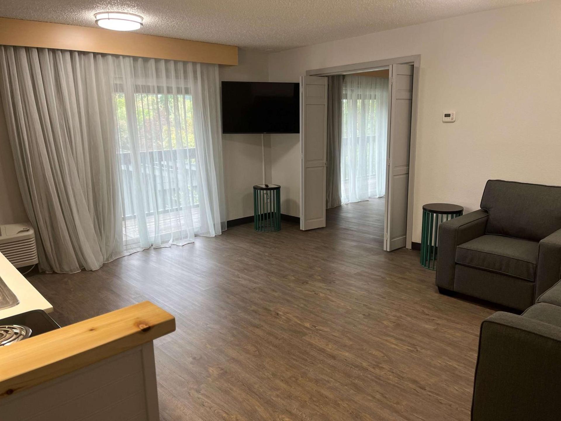 Best Western Portland West Beaverton photo 37