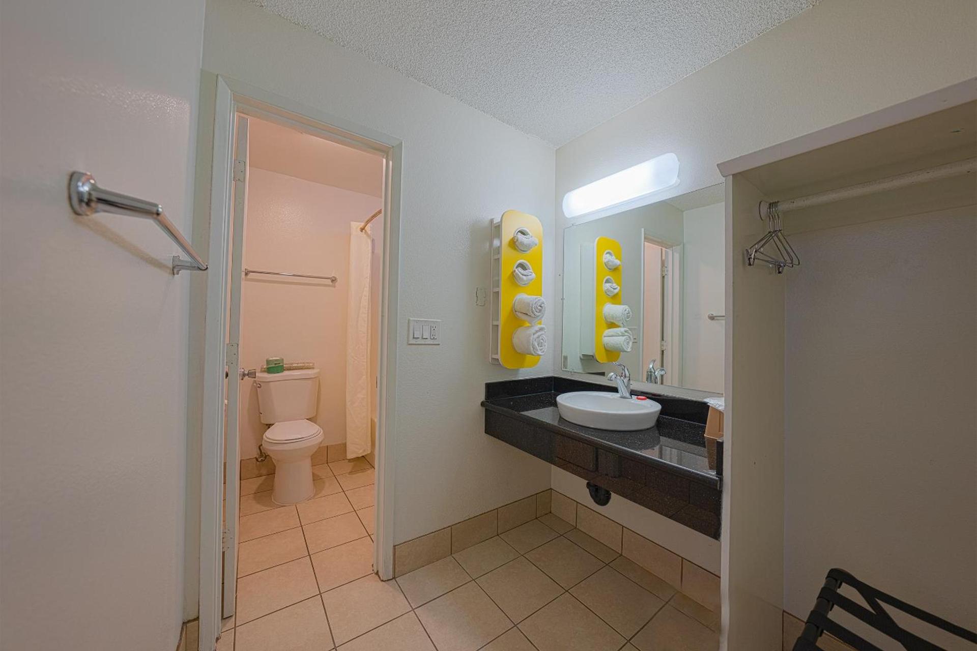OYO Hotel St Helens OR photo 64