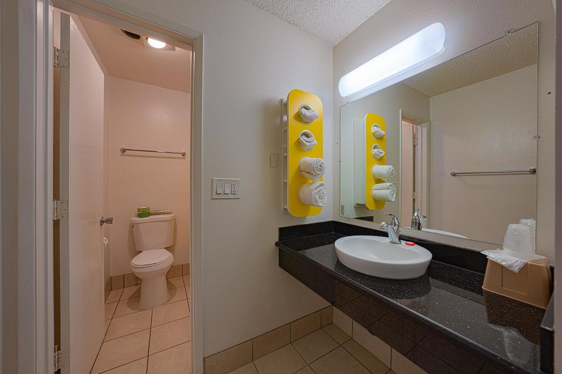 OYO Hotel St Helens OR photo 60