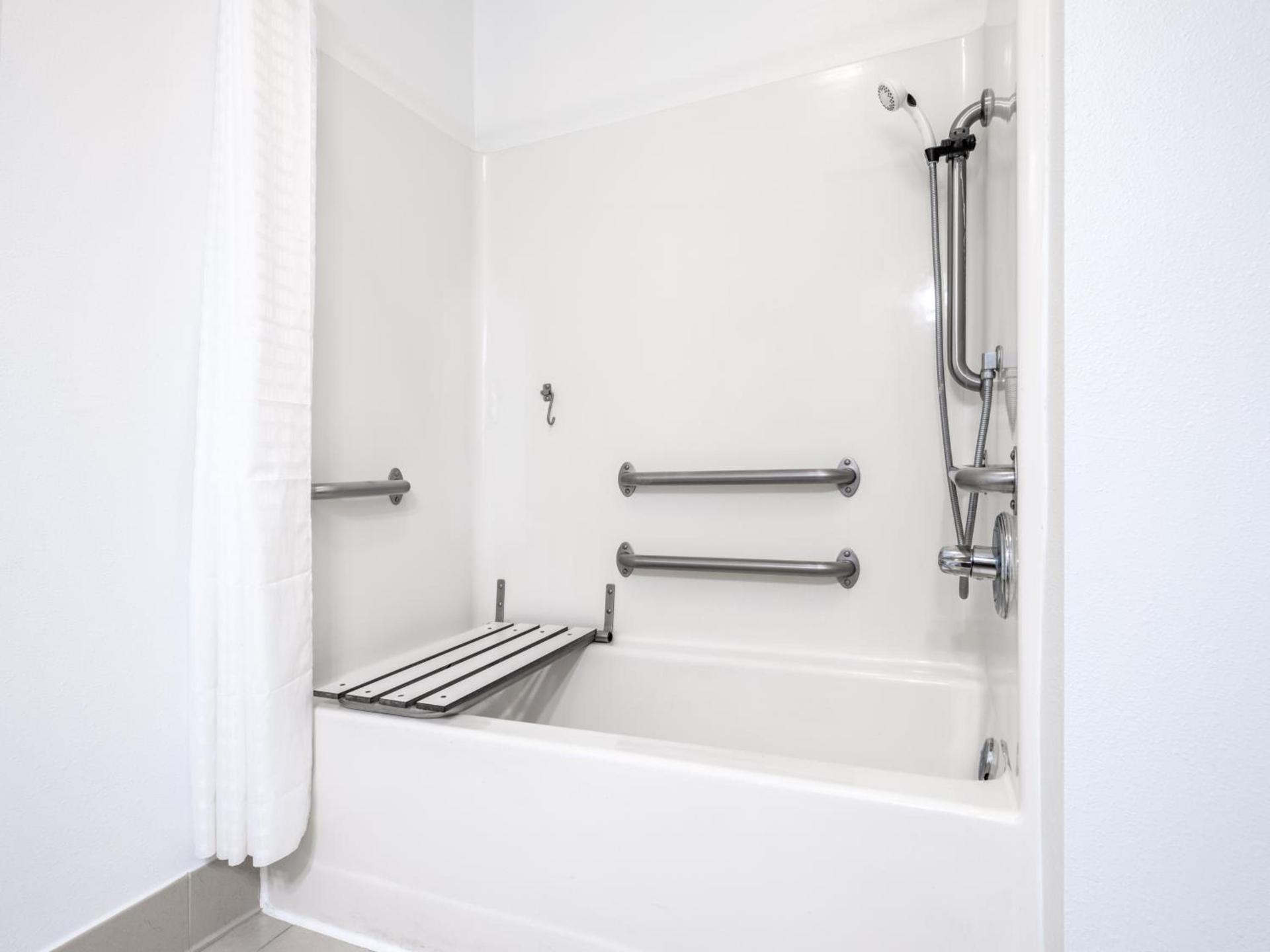 Country Inn & Suites by Radisson, Maumee - Toledo photo 45
