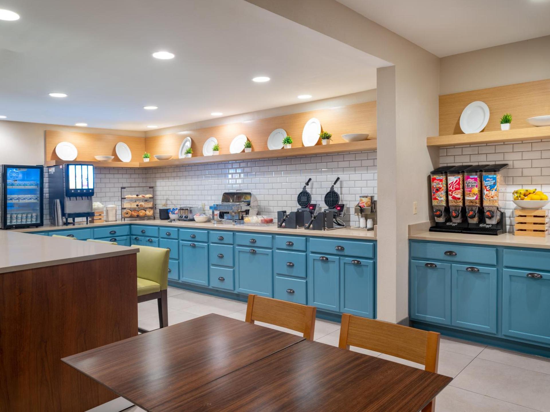 Country Inn & Suites by Radisson, Maumee - Toledo photo 32