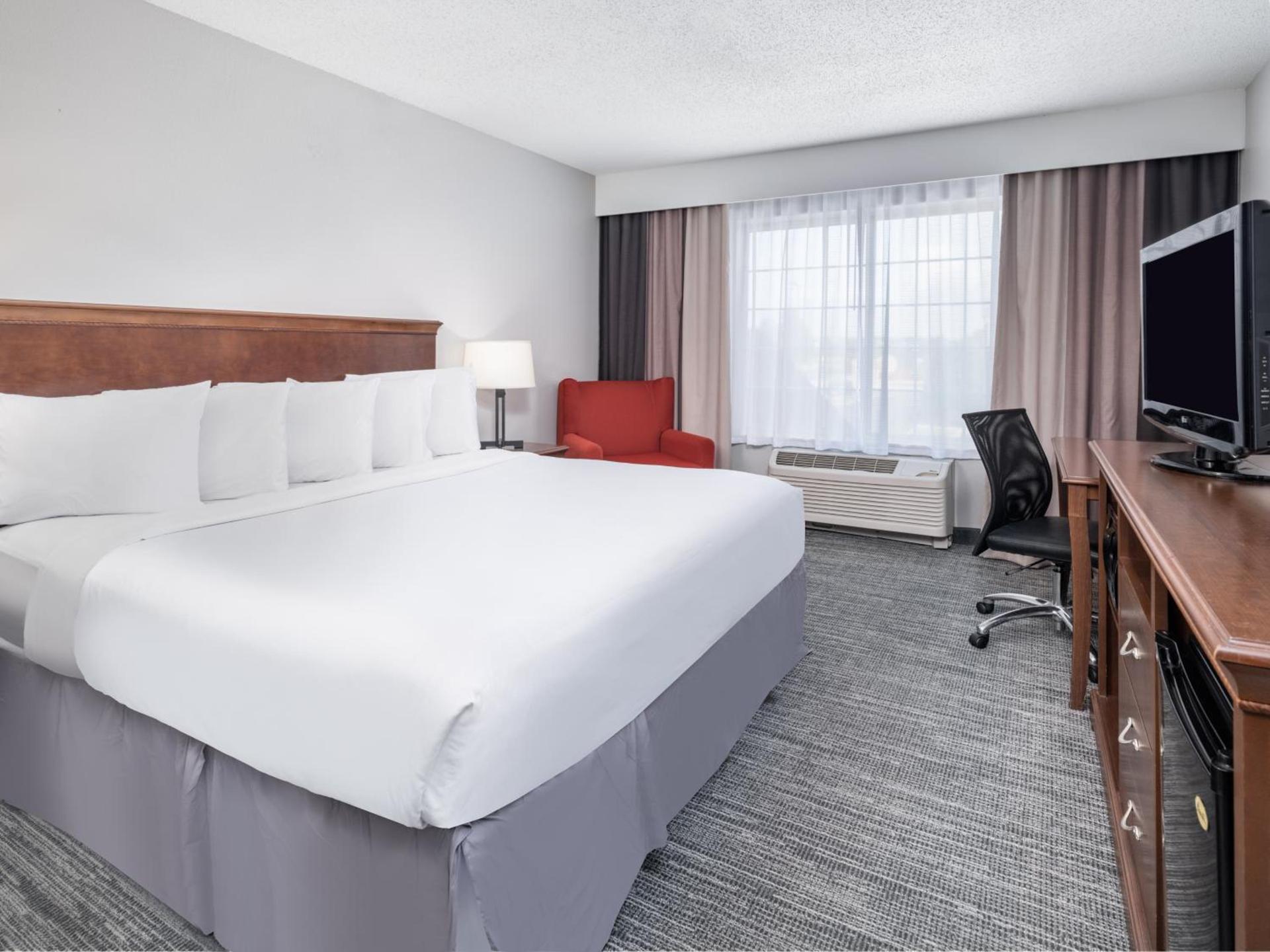 Country Inn & Suites by Radisson, Maumee - Toledo photo 38
