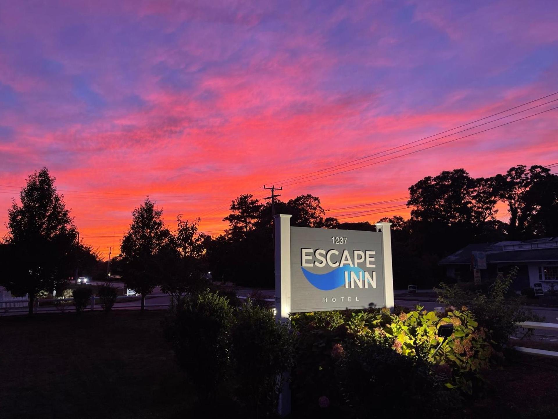 The Escape Inn photo 97