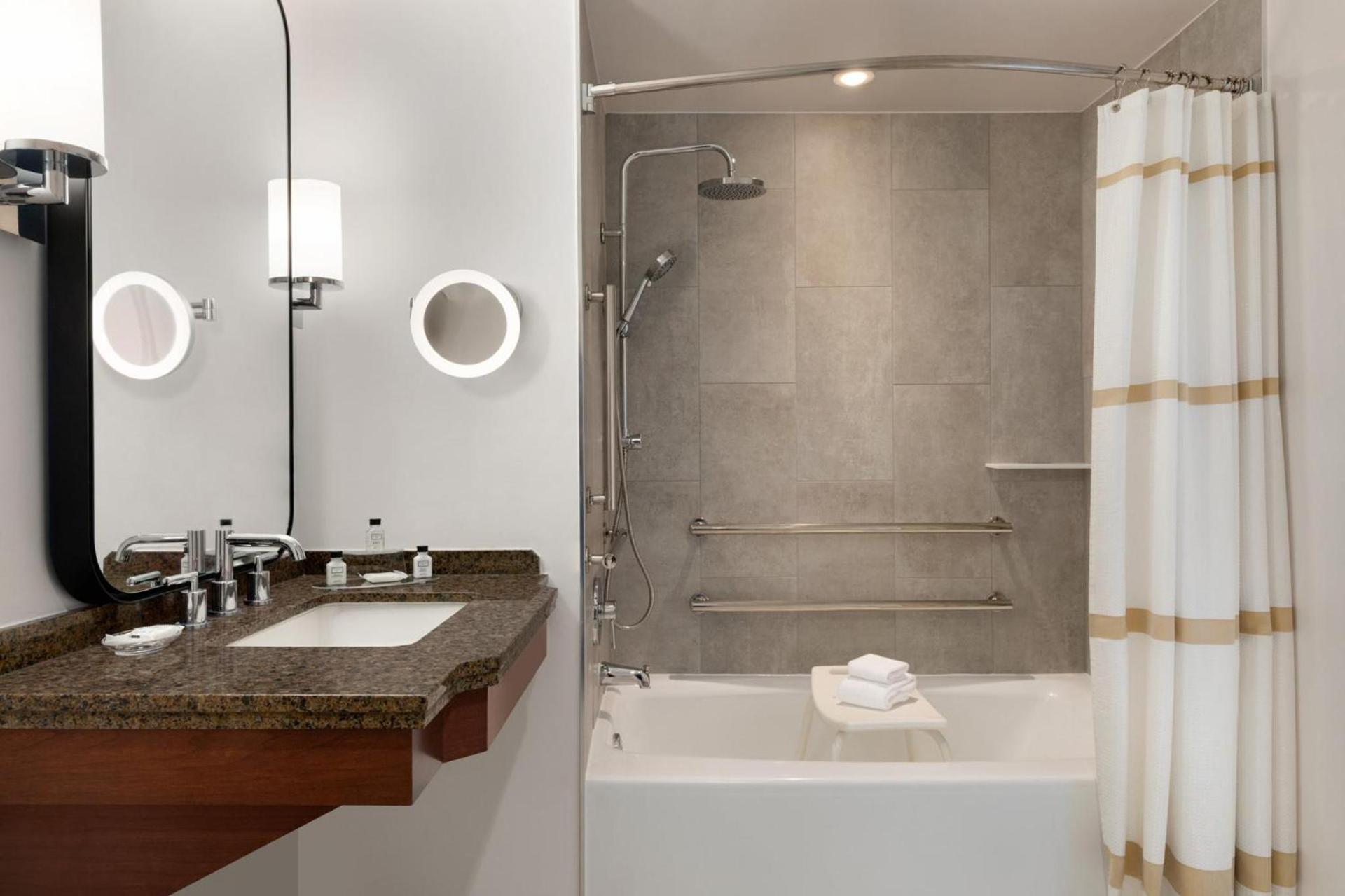 Crowne Plaza College Park - Washington DC by IHG photo 80