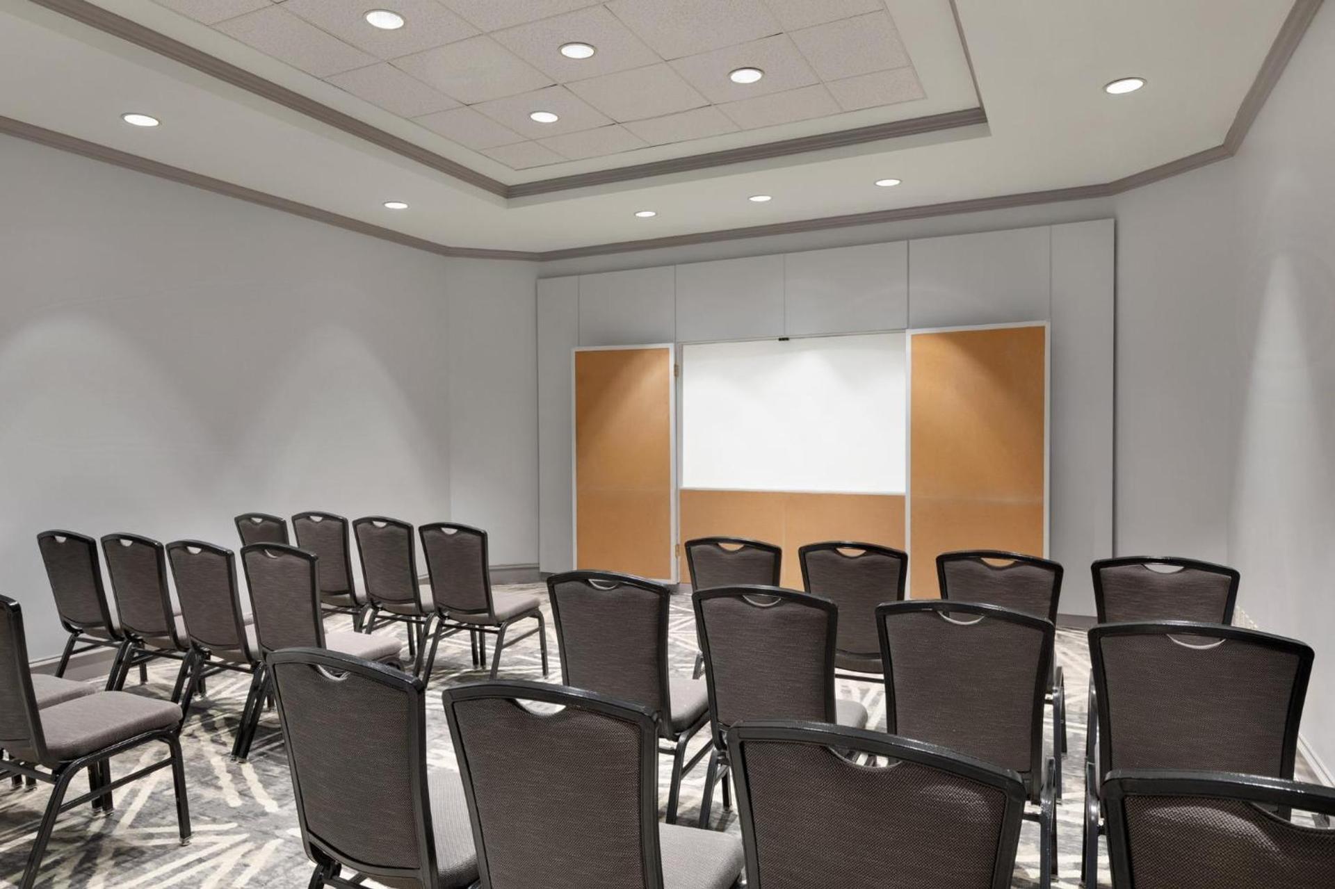 Crowne Plaza College Park - Washington DC by IHG photo 34