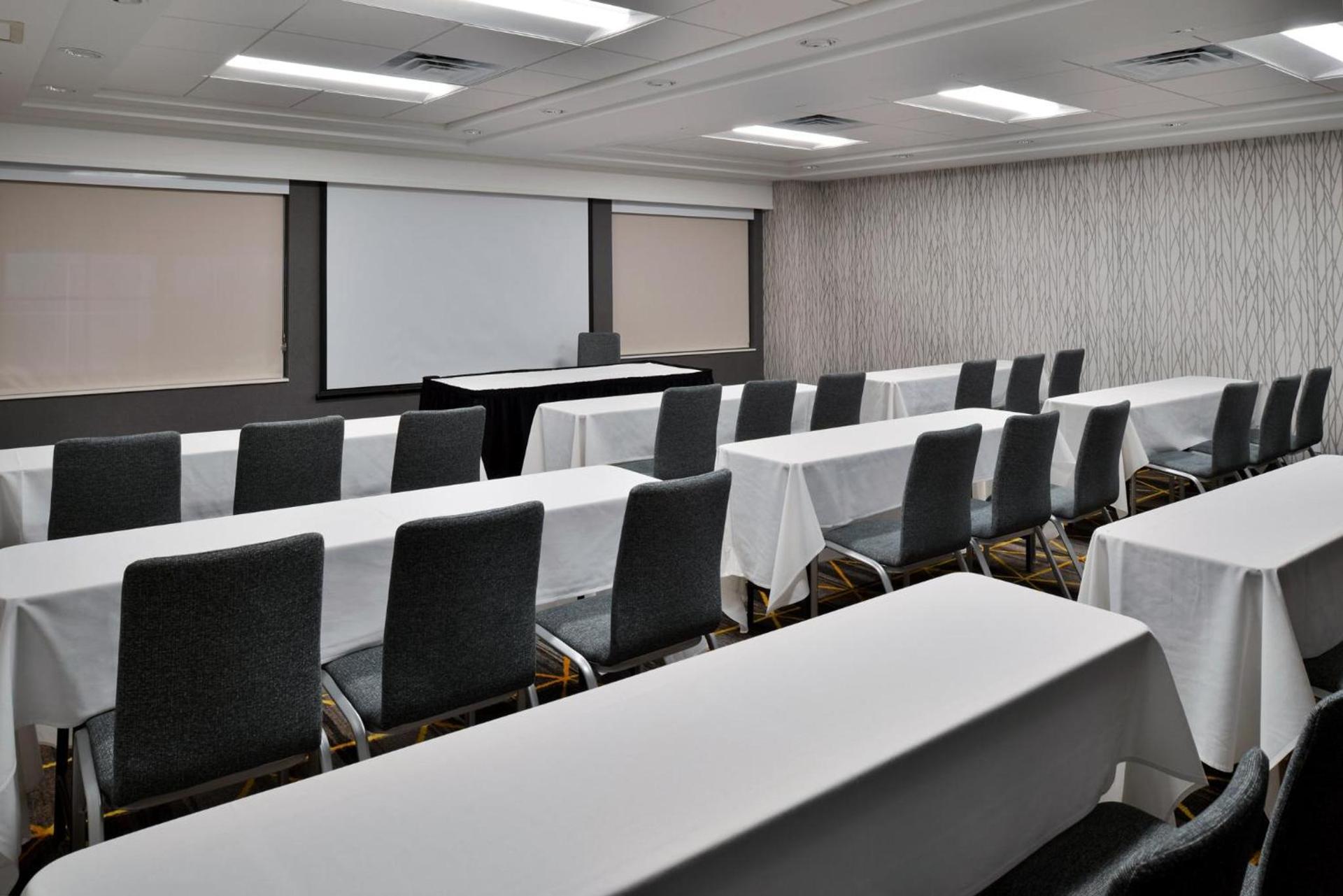 Holiday Inn Hotel & Suites Overland Park-Convention Center by IHG photo 21