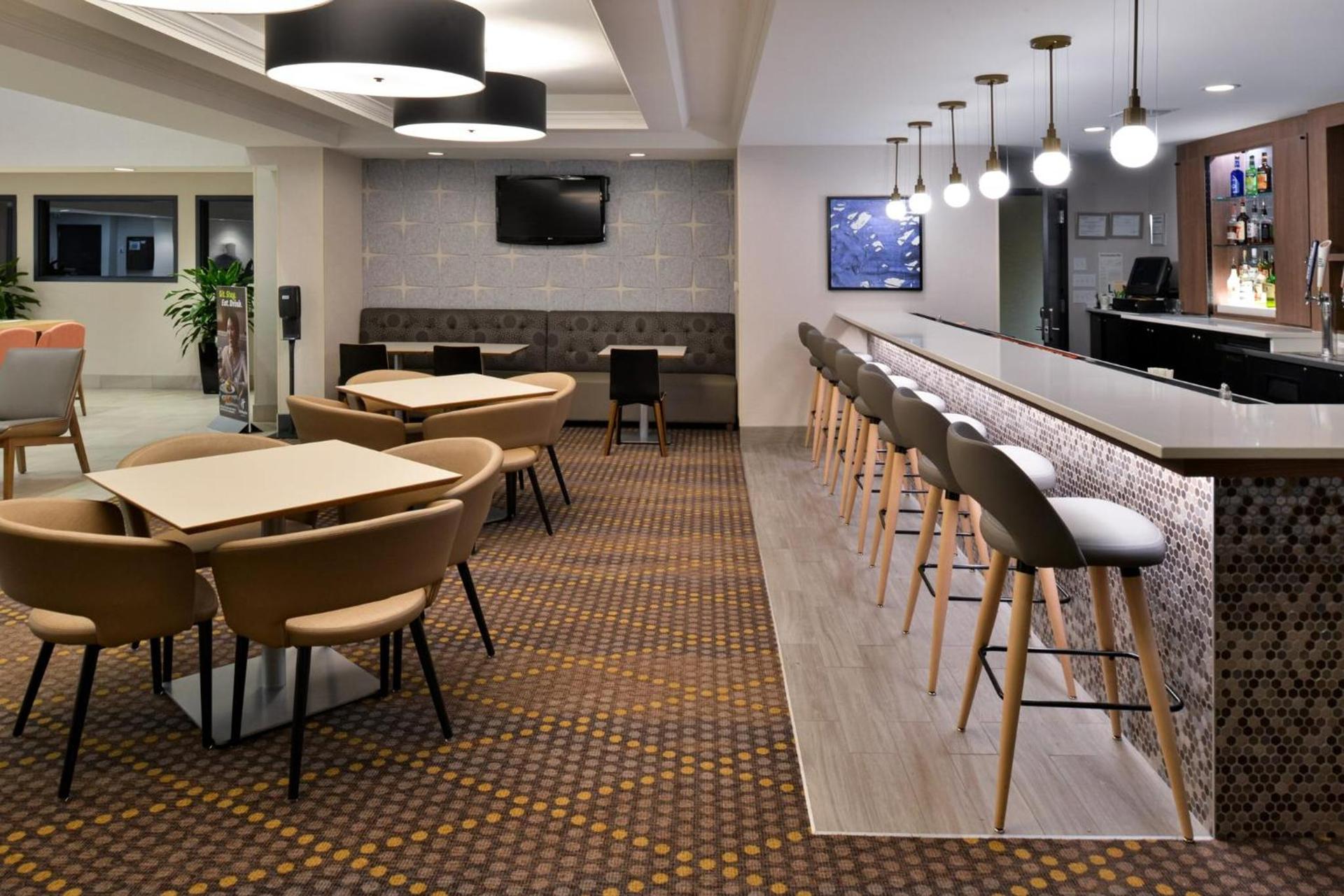Holiday Inn Hotel & Suites Overland Park-Convention Center by IHG photo 13