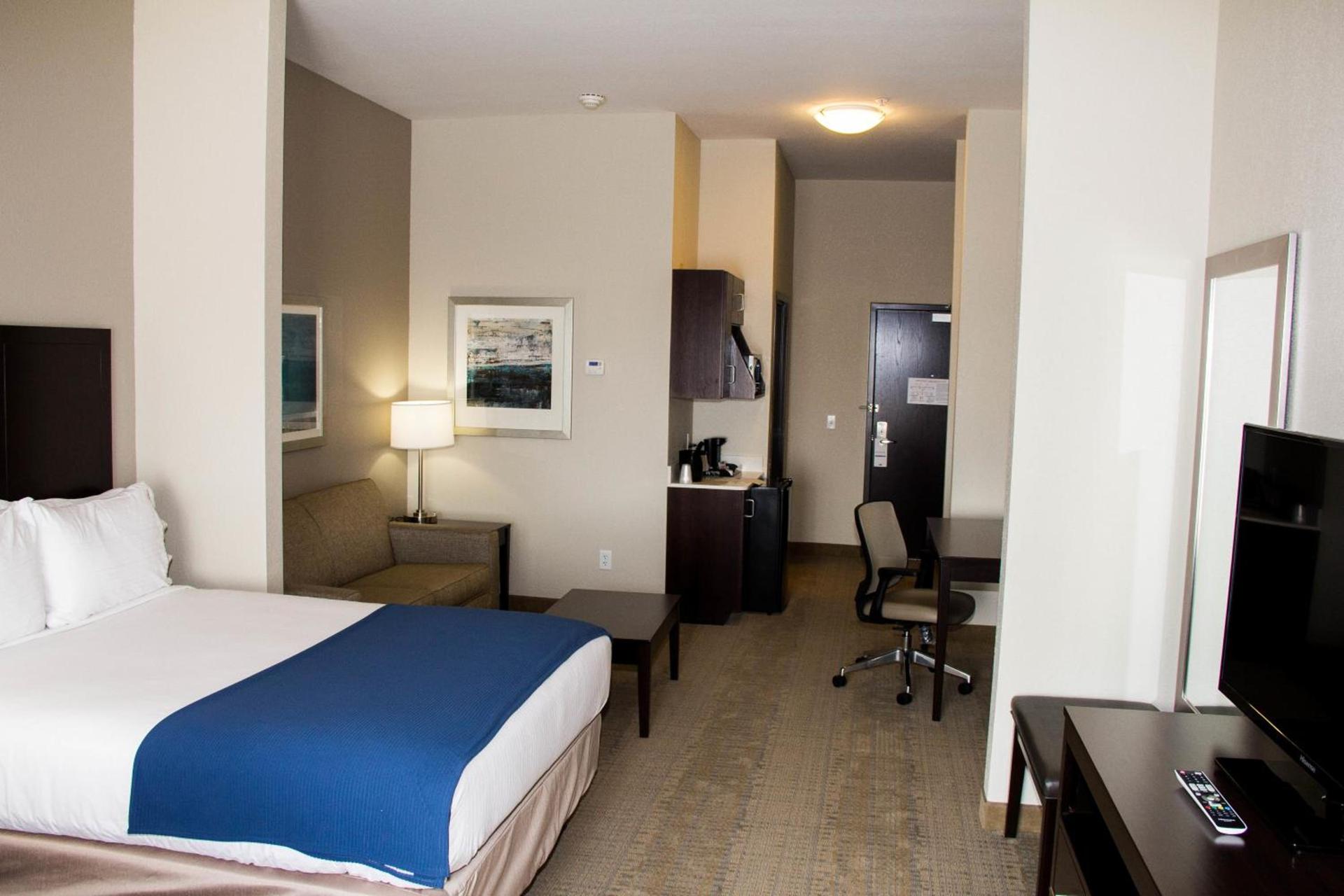 Holiday Inn Express and Suites Sikeston by IHG photo 4