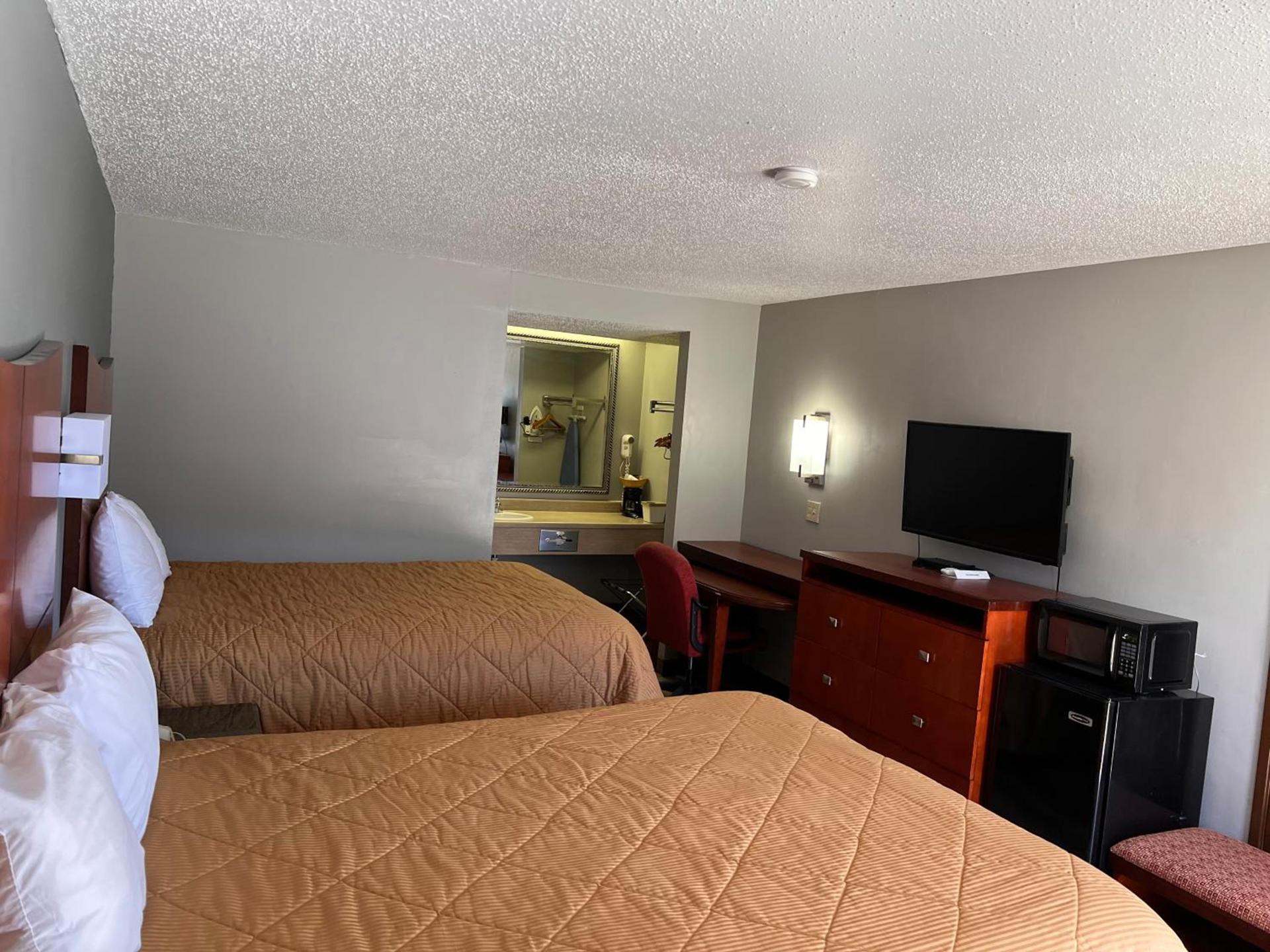 Briarwood Inn photo 13