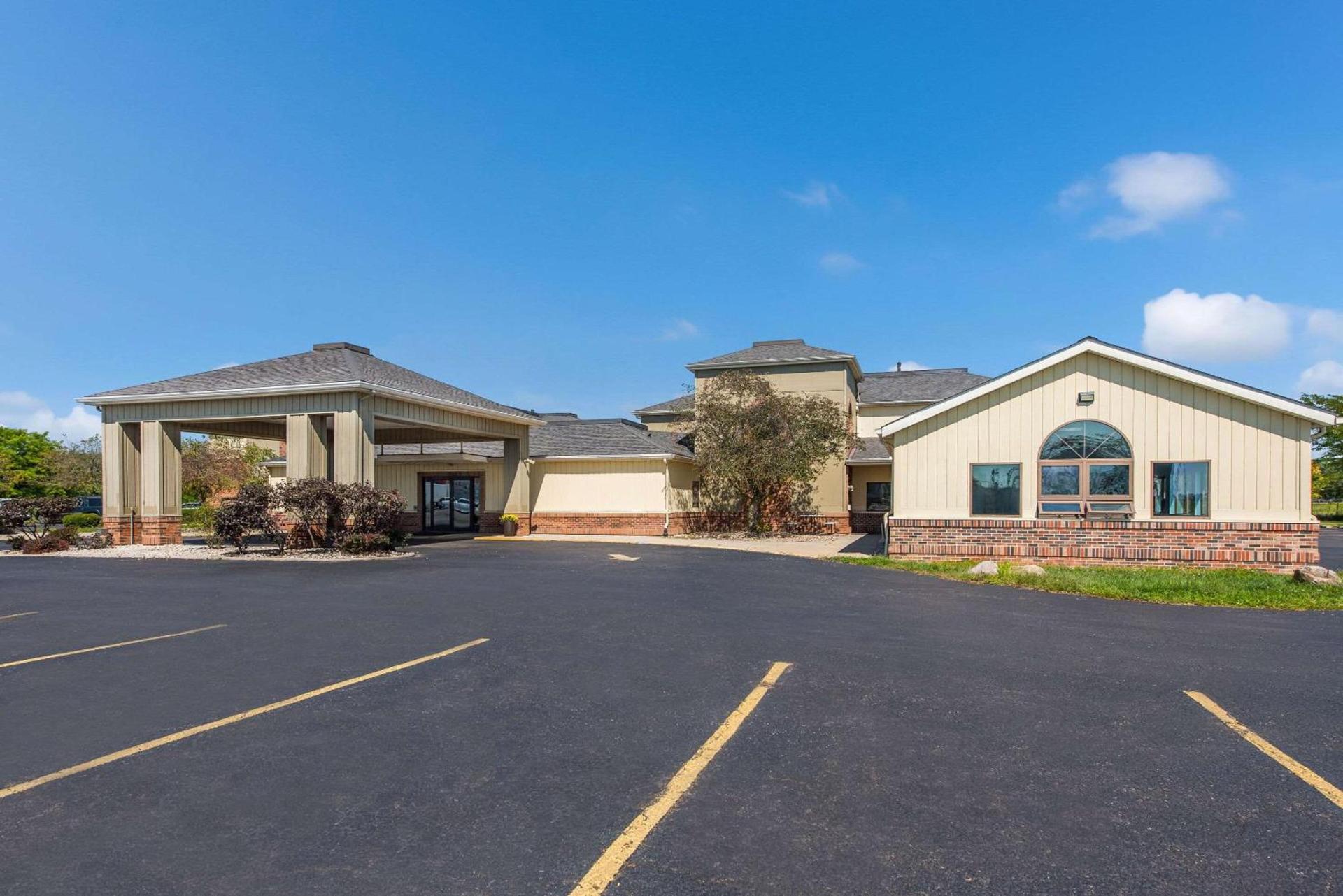 Quality Inn Upper Sandusky photo 3