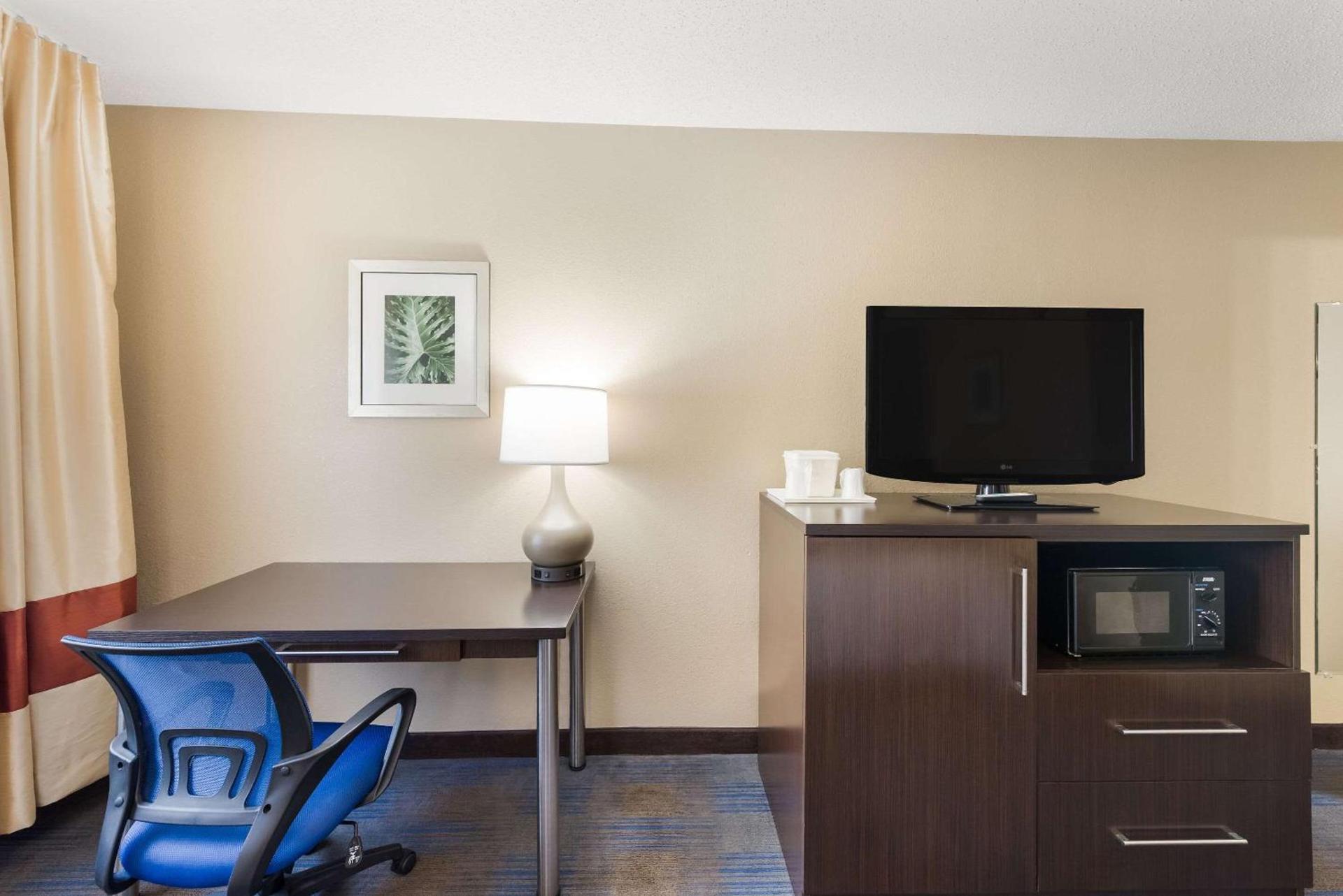 Quality Inn Upper Sandusky photo 12
