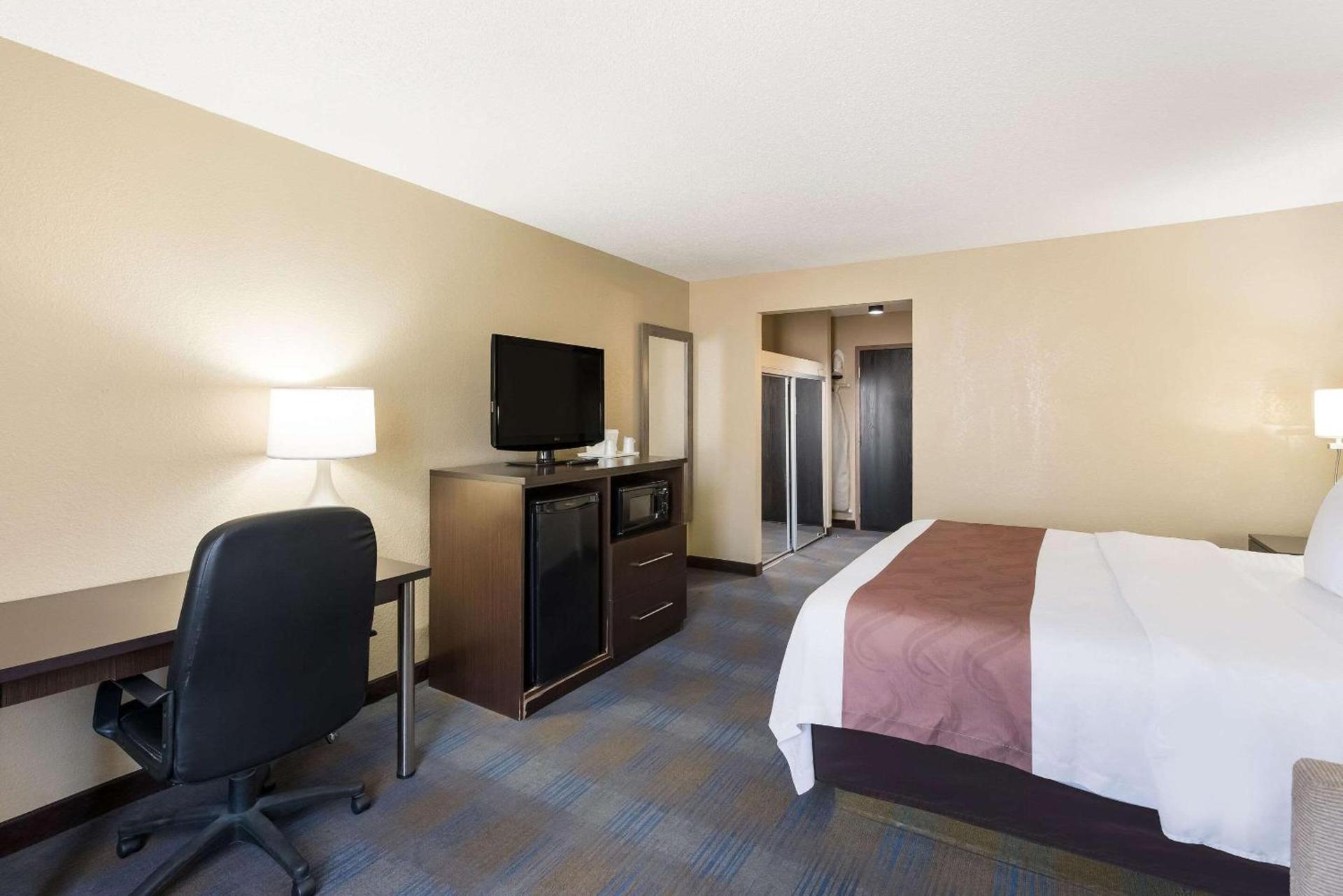 Quality Inn Upper Sandusky photo 15