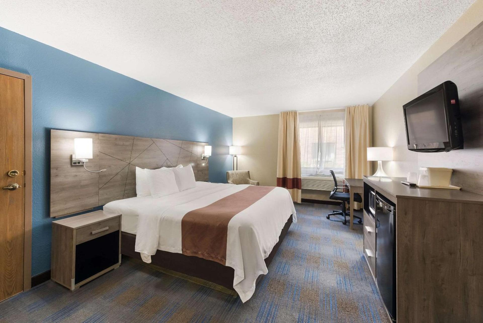 Quality Inn Upper Sandusky photo 16