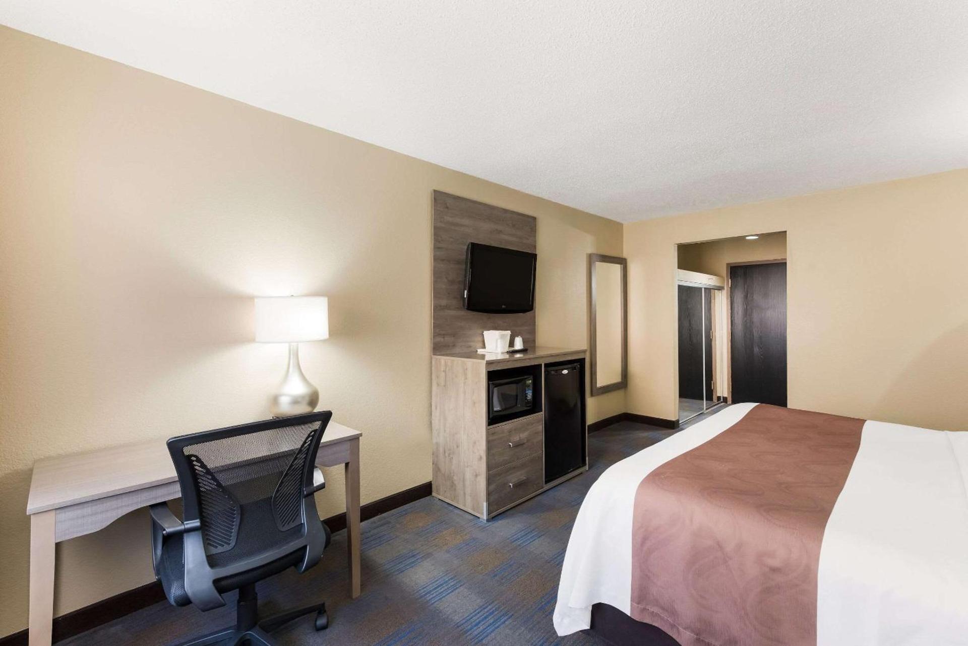 Quality Inn Upper Sandusky photo 18