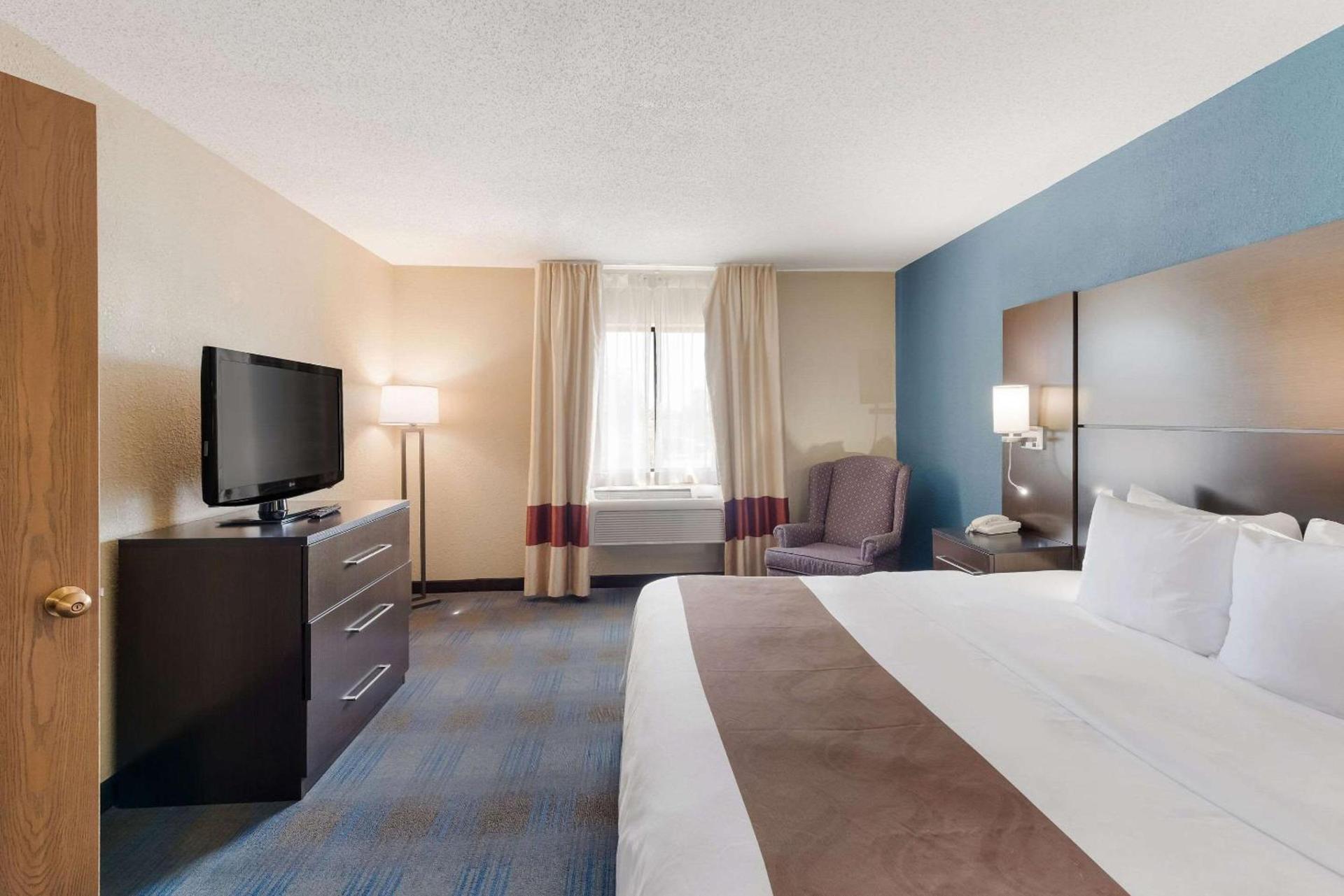 Quality Inn Upper Sandusky photo 21