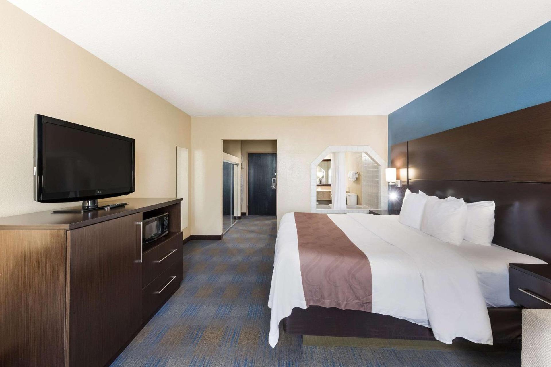 Quality Inn Upper Sandusky photo 23