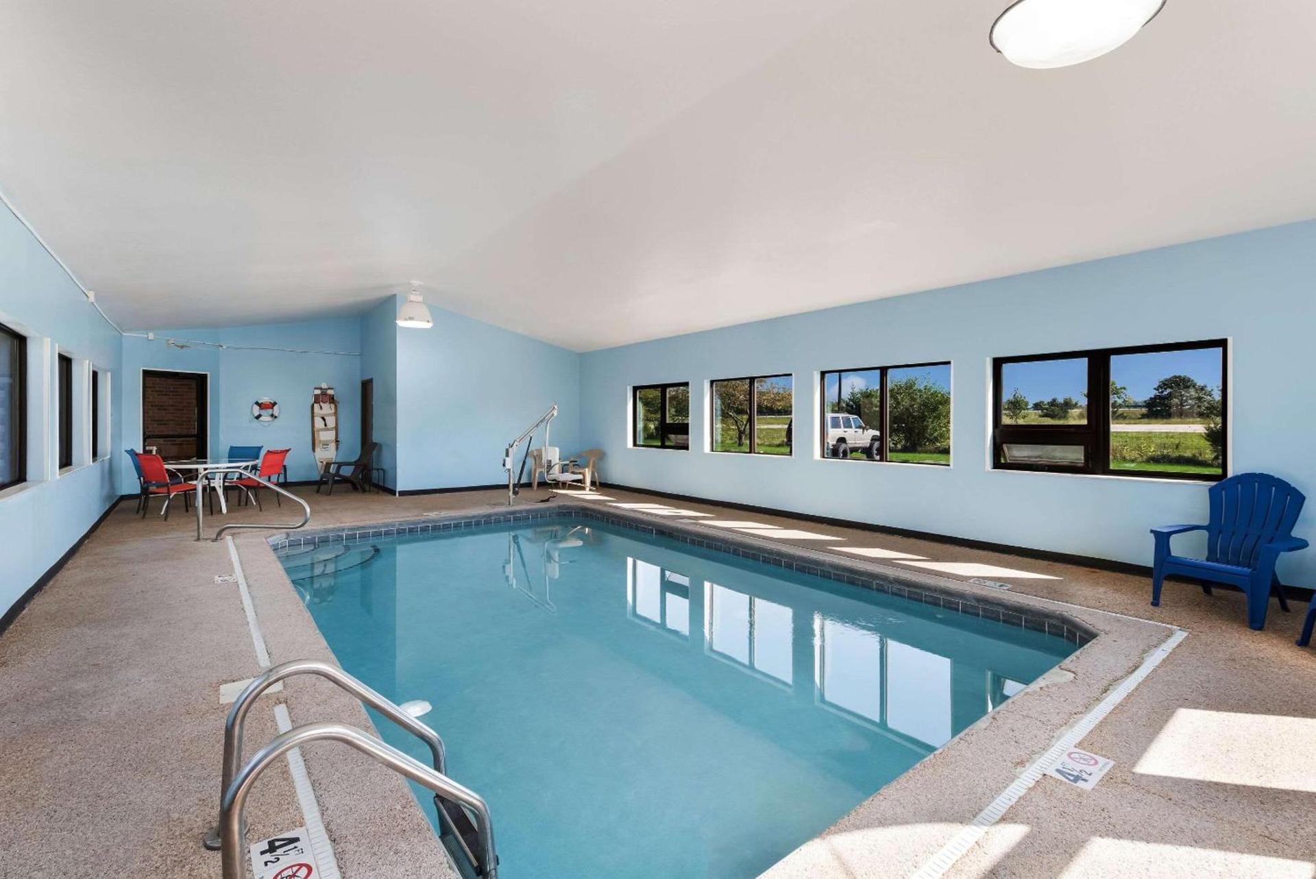Quality Inn Upper Sandusky photo 27