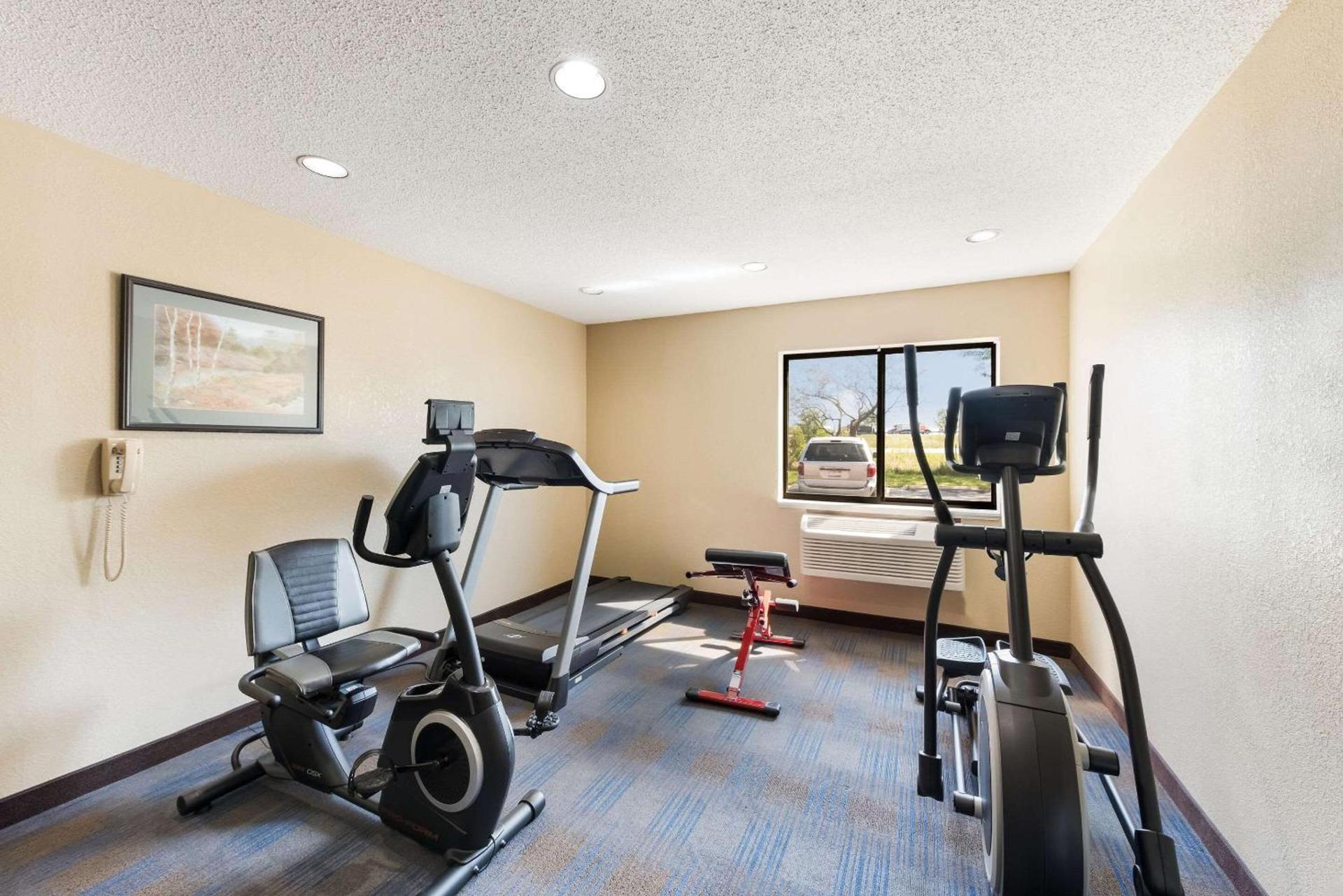 Quality Inn Upper Sandusky photo 28