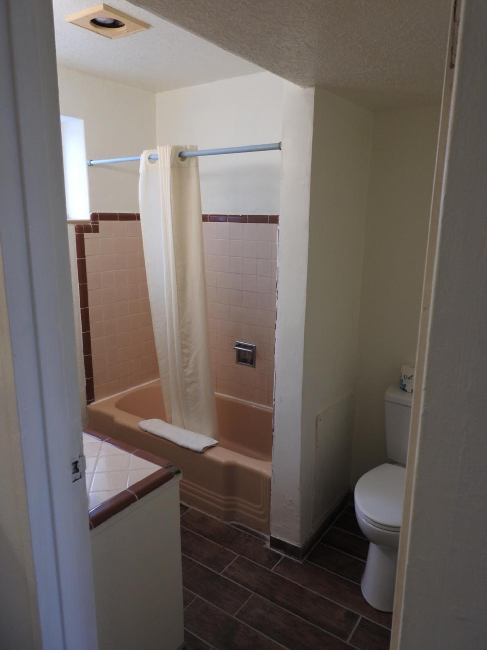 Downtown Inn photo 71