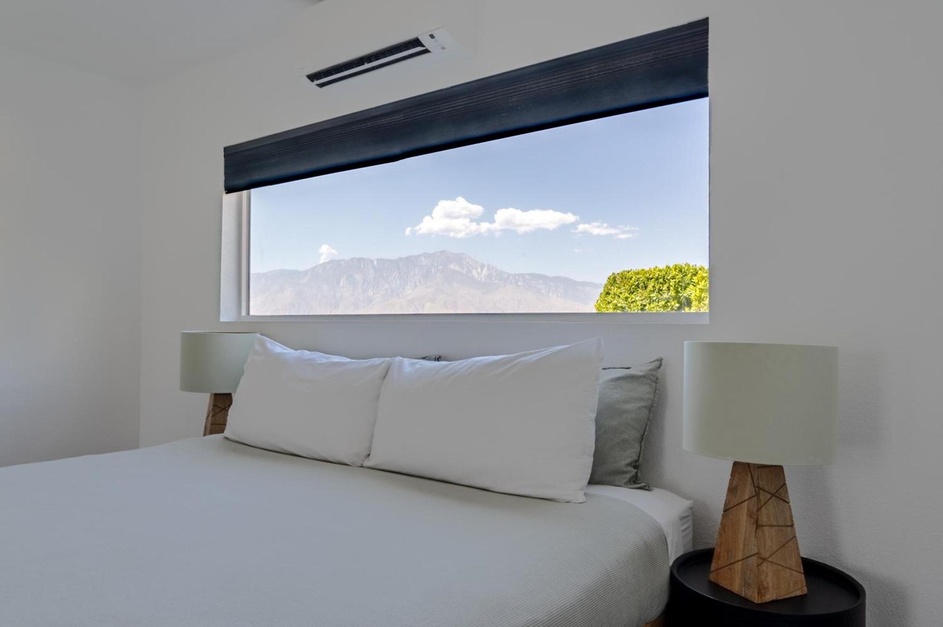 Desert Hot Springs Inn photo 11