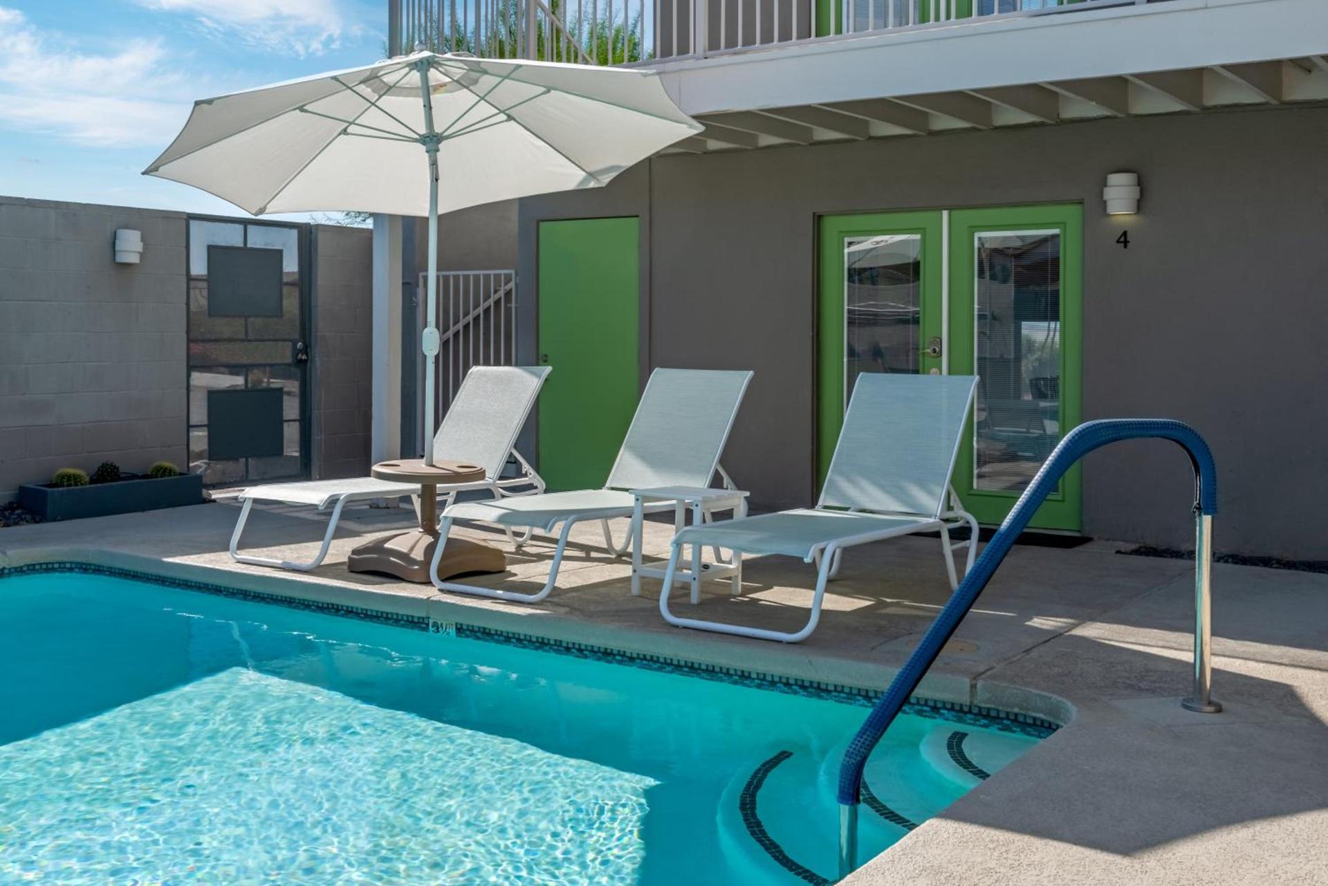 Desert Hot Springs Inn photo 43